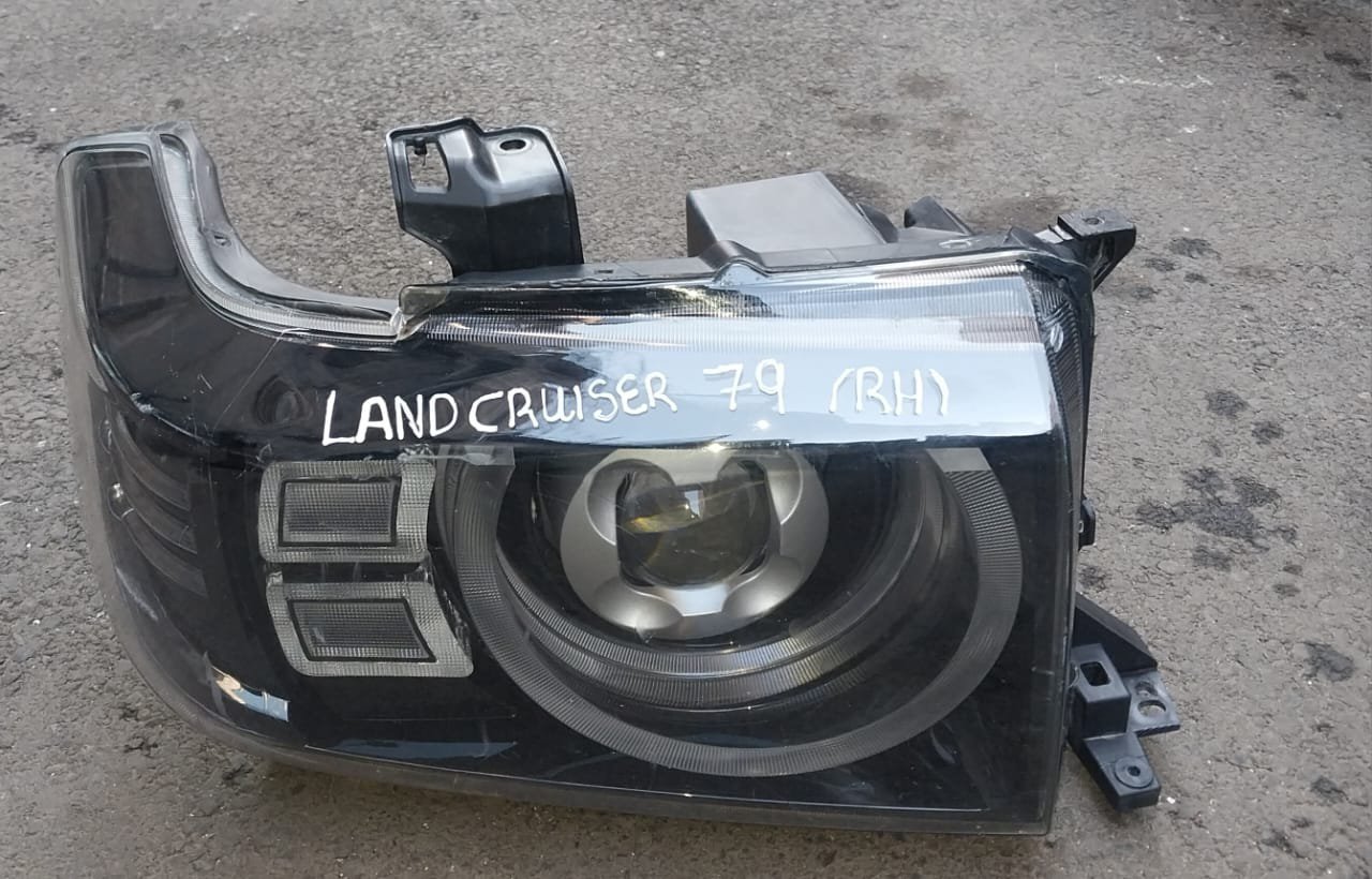 LAND cruiser 79 Headlight