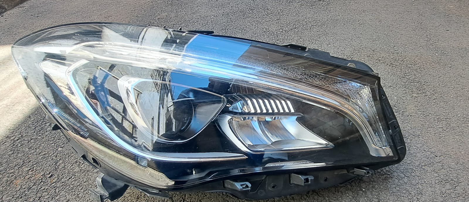 Mercedes W117 Cla right headlight