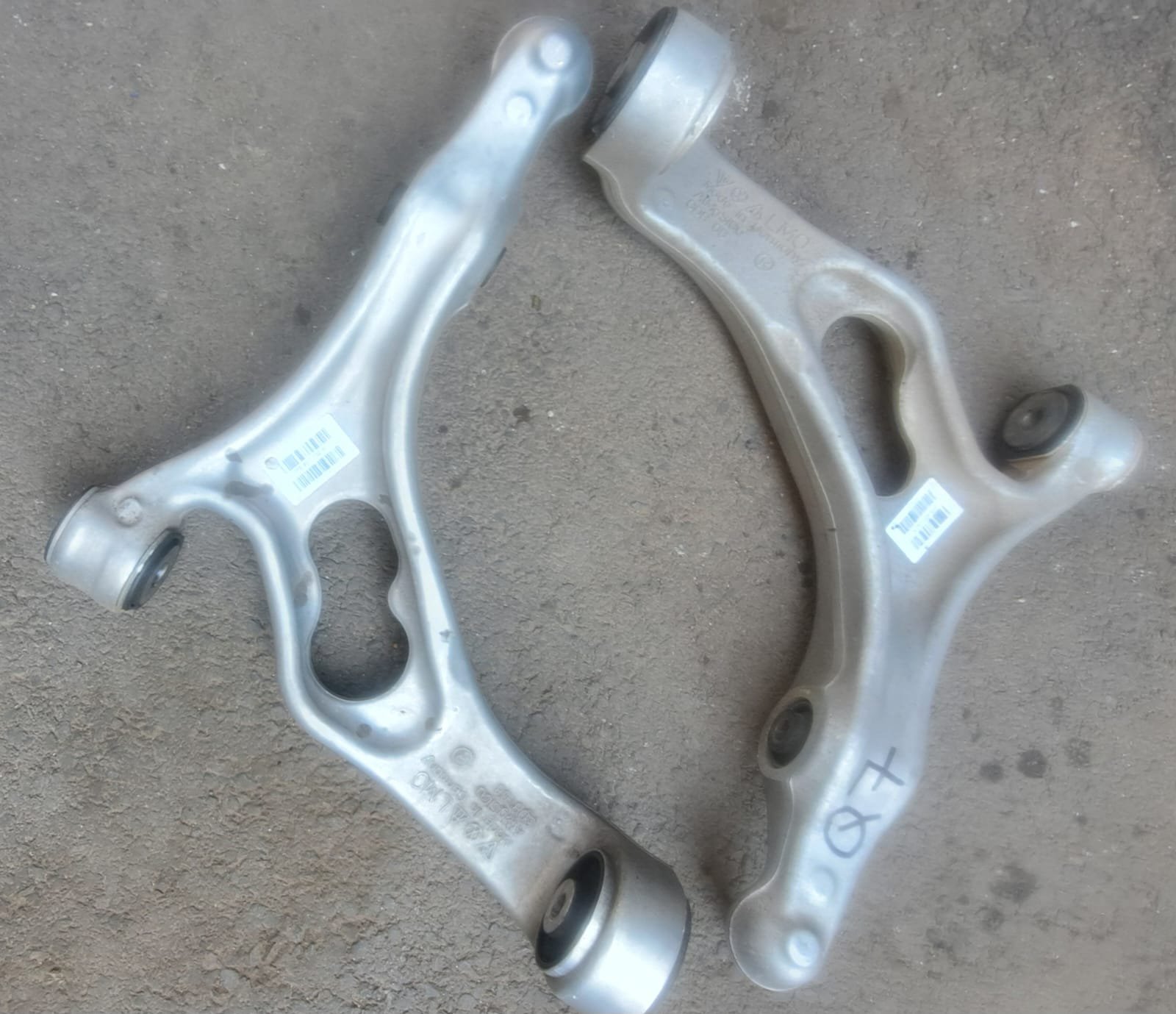 Porsche Cayenne/Audi Q7 control arms