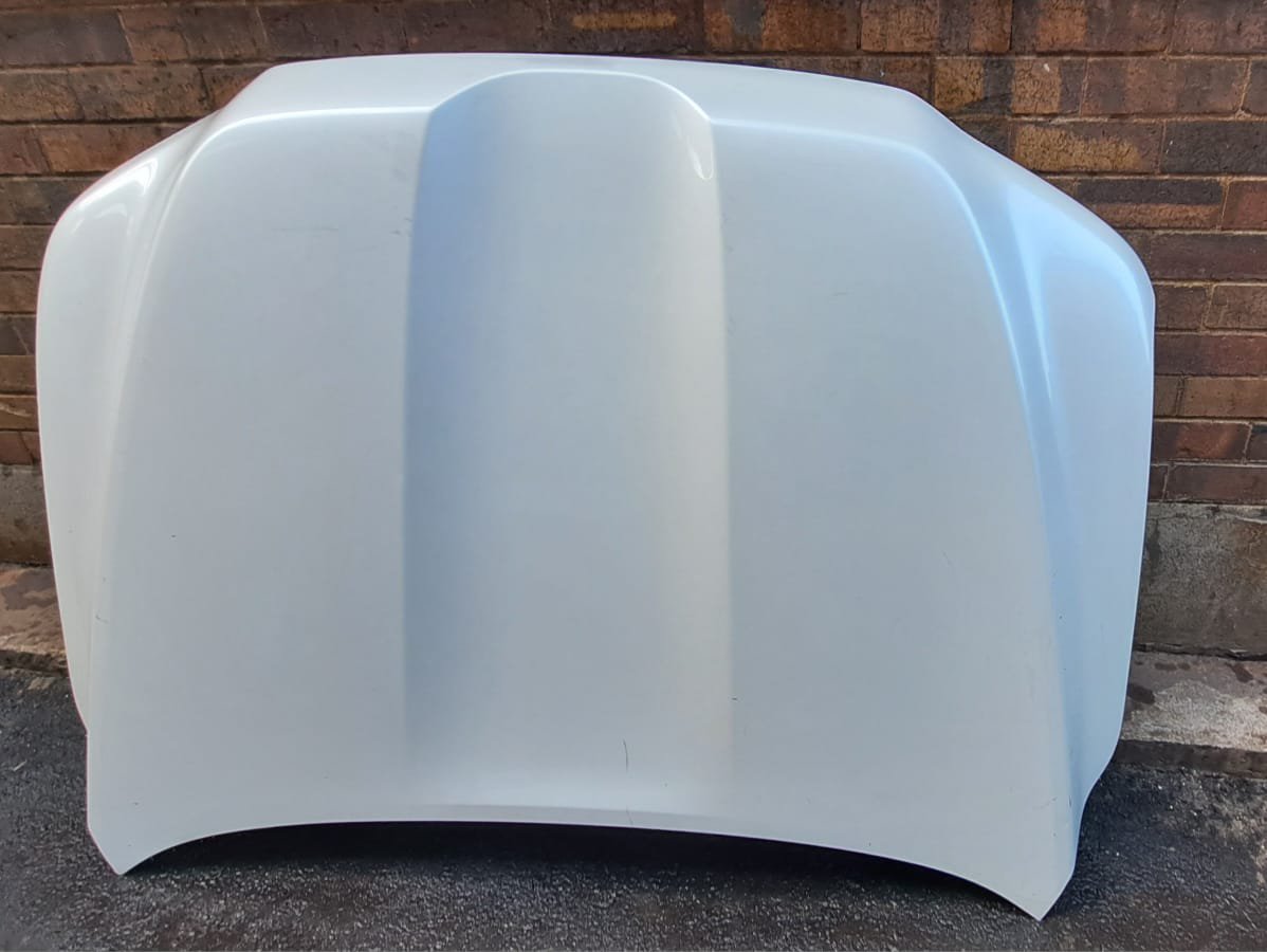 Toyota Landcruiser LC300 bonnet
Lexus LX600 bonnet