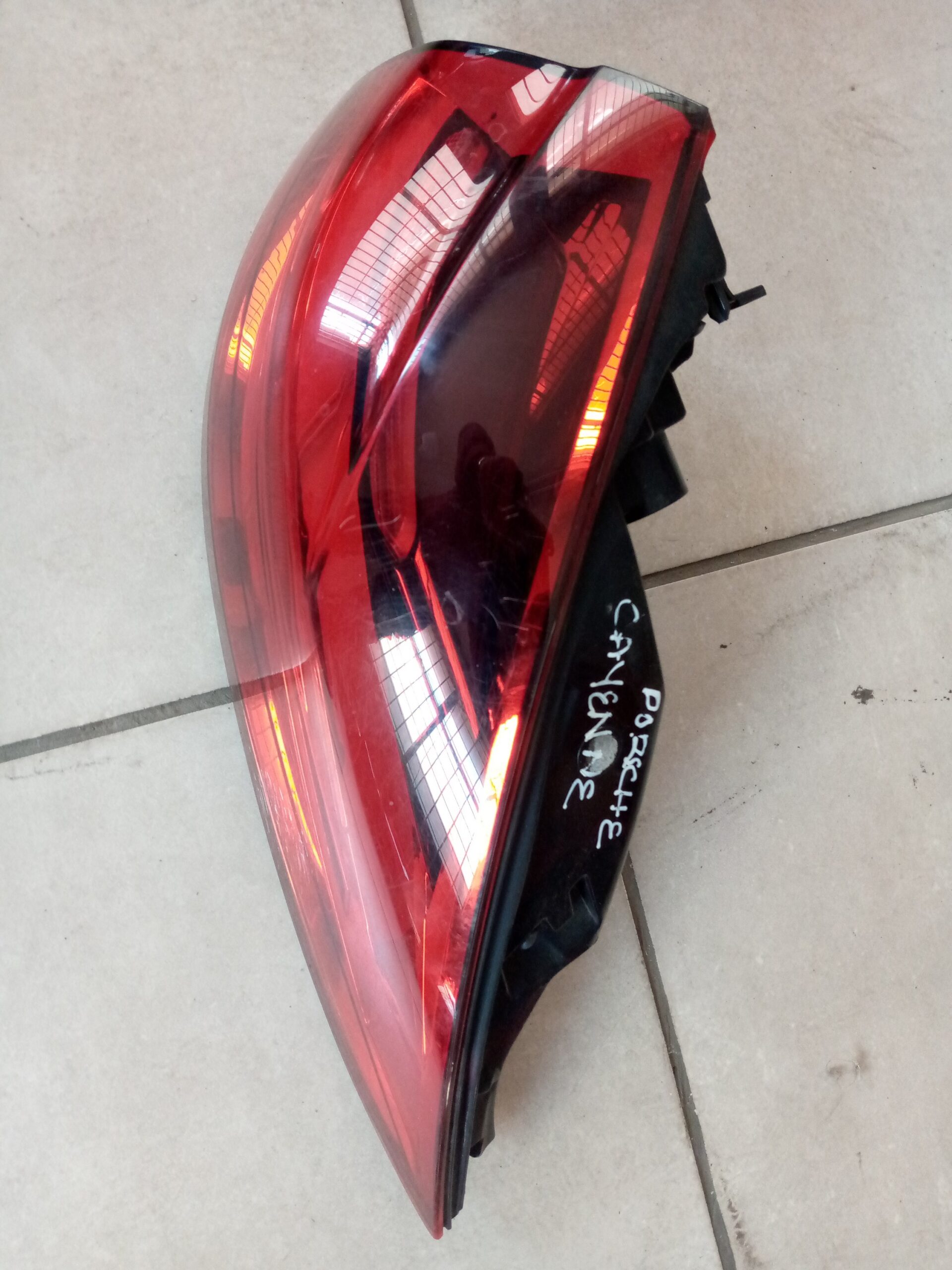 porches cayenne Taillight
