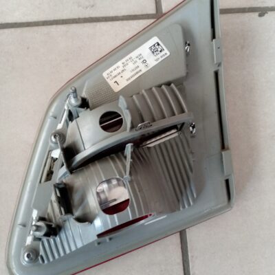 w 246 LH Taillight