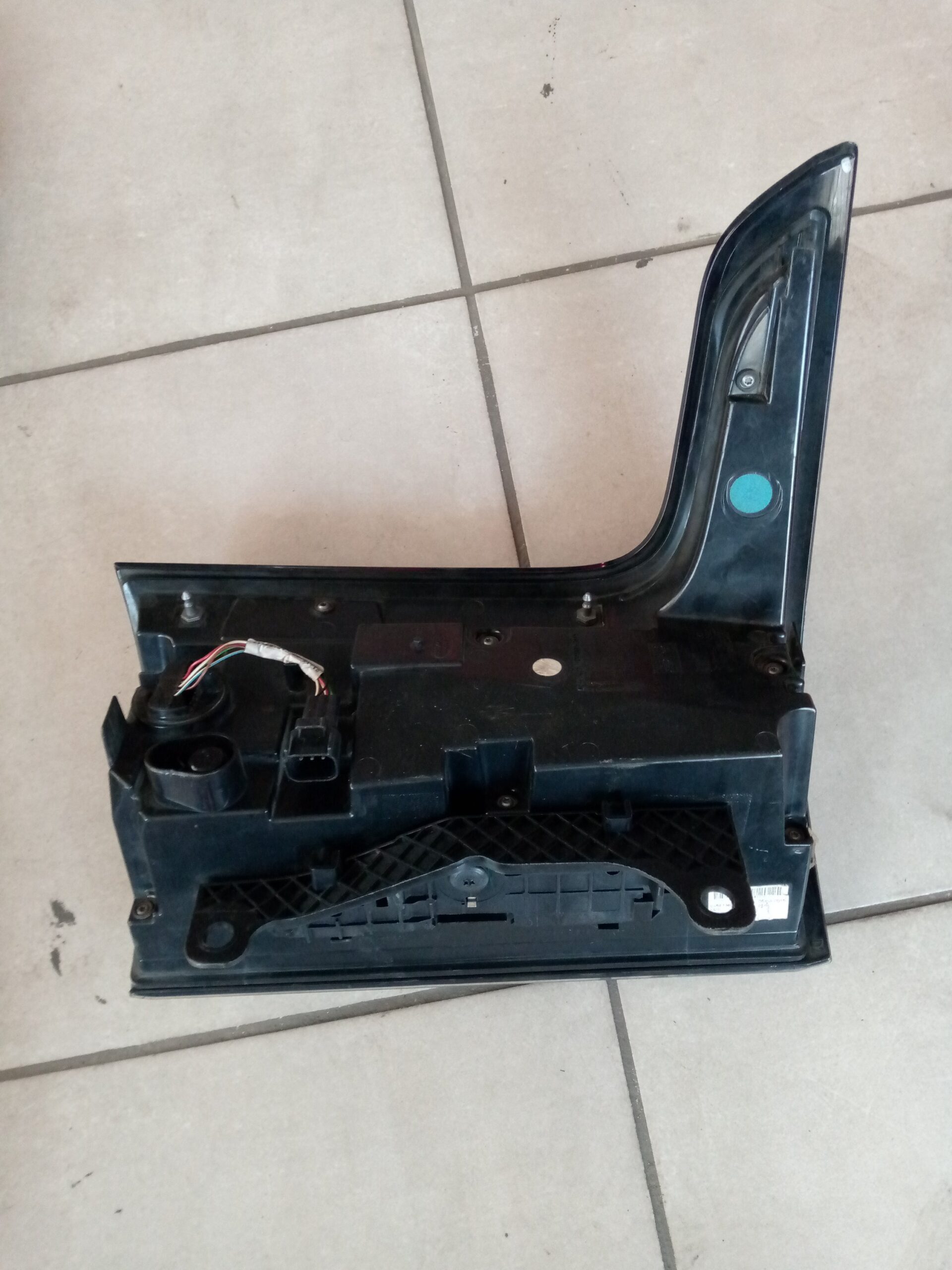 LAND Rover L405 RH Taillight - Image 2