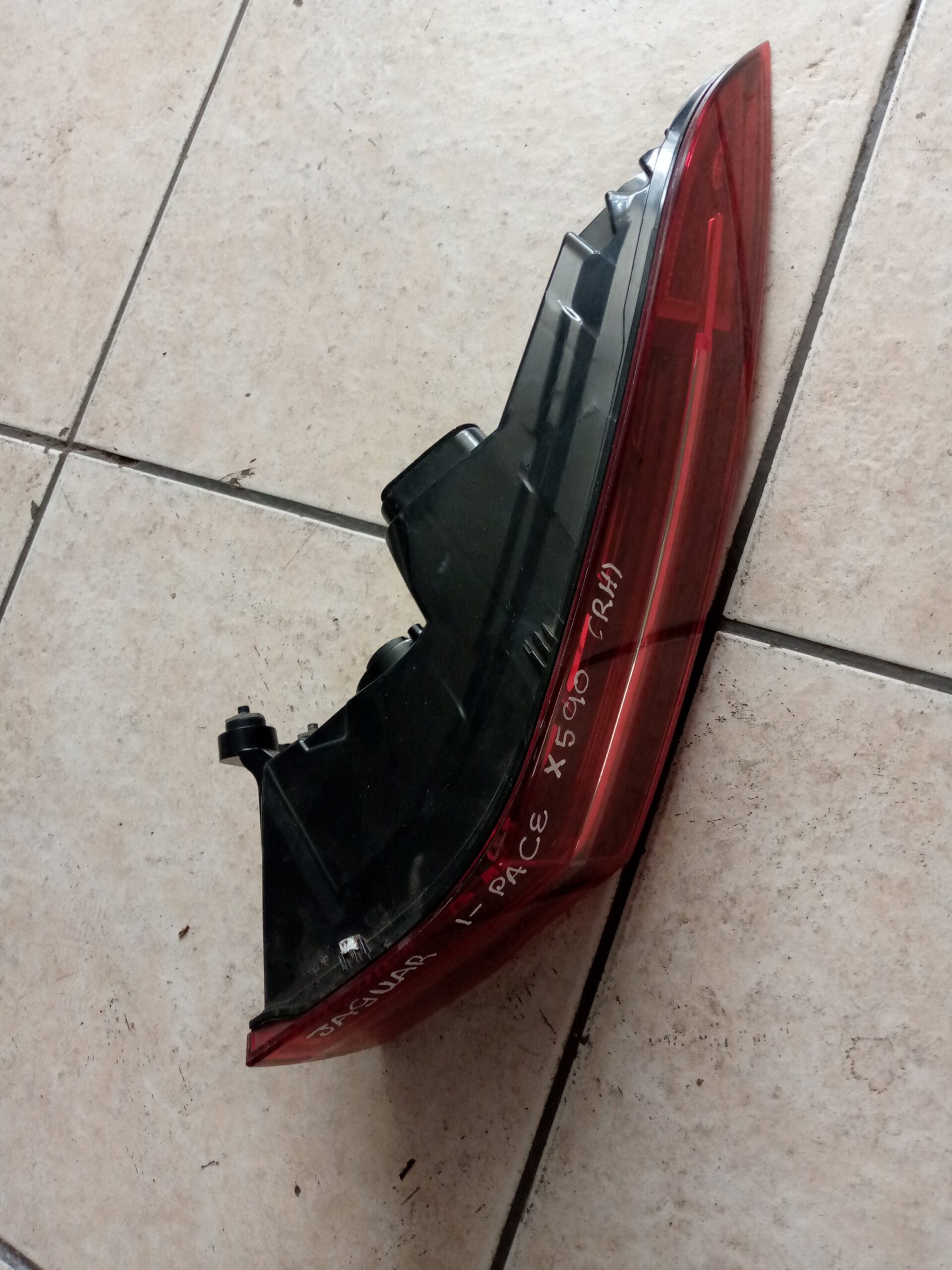 Jaguar 1- Pace X590 right Taillight