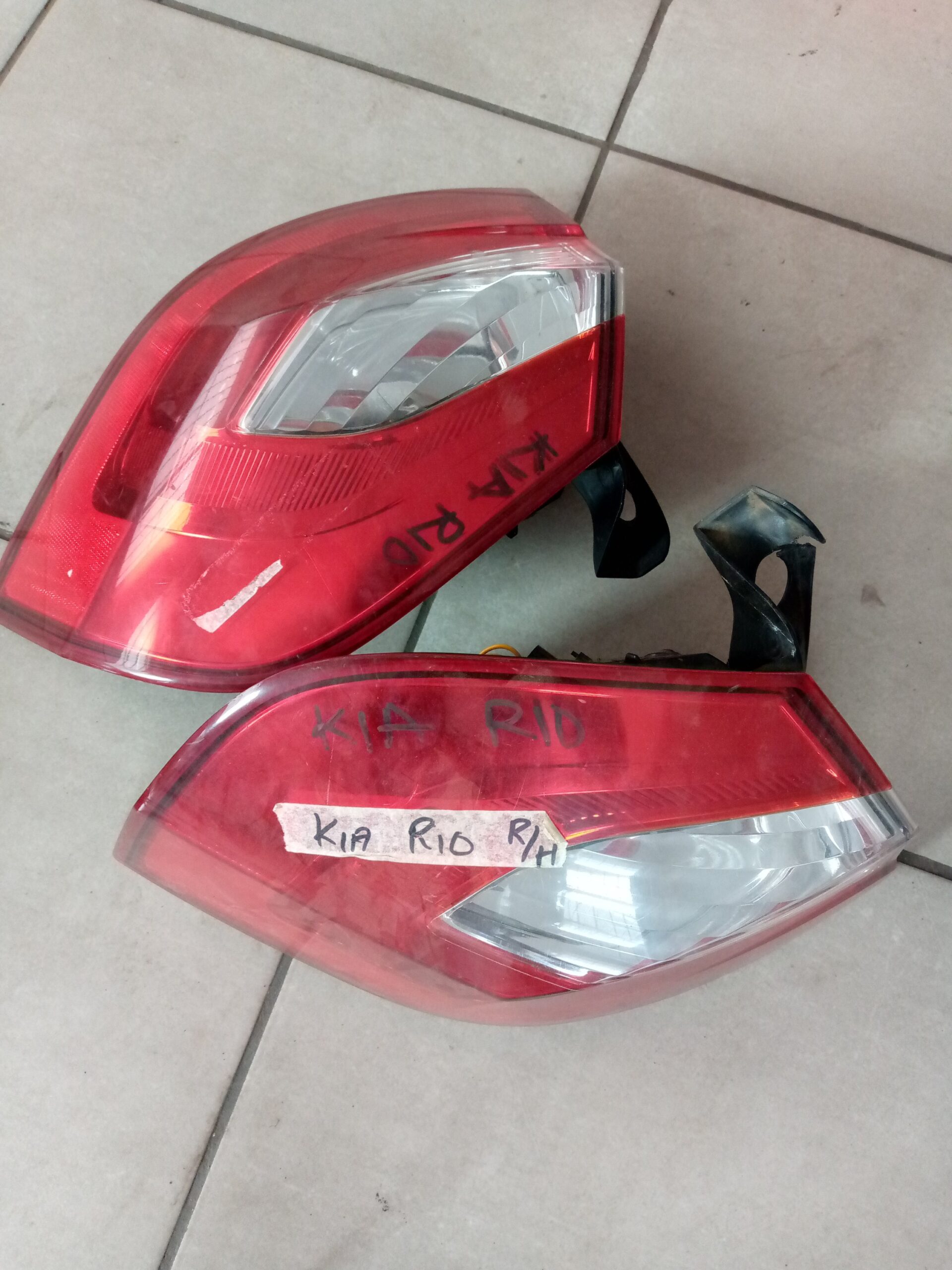 Kia Rio left and right Taillight