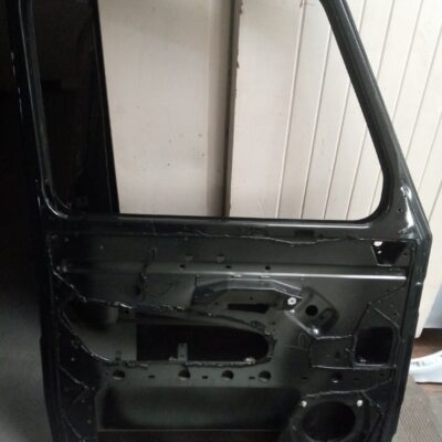 Benz g class left side door