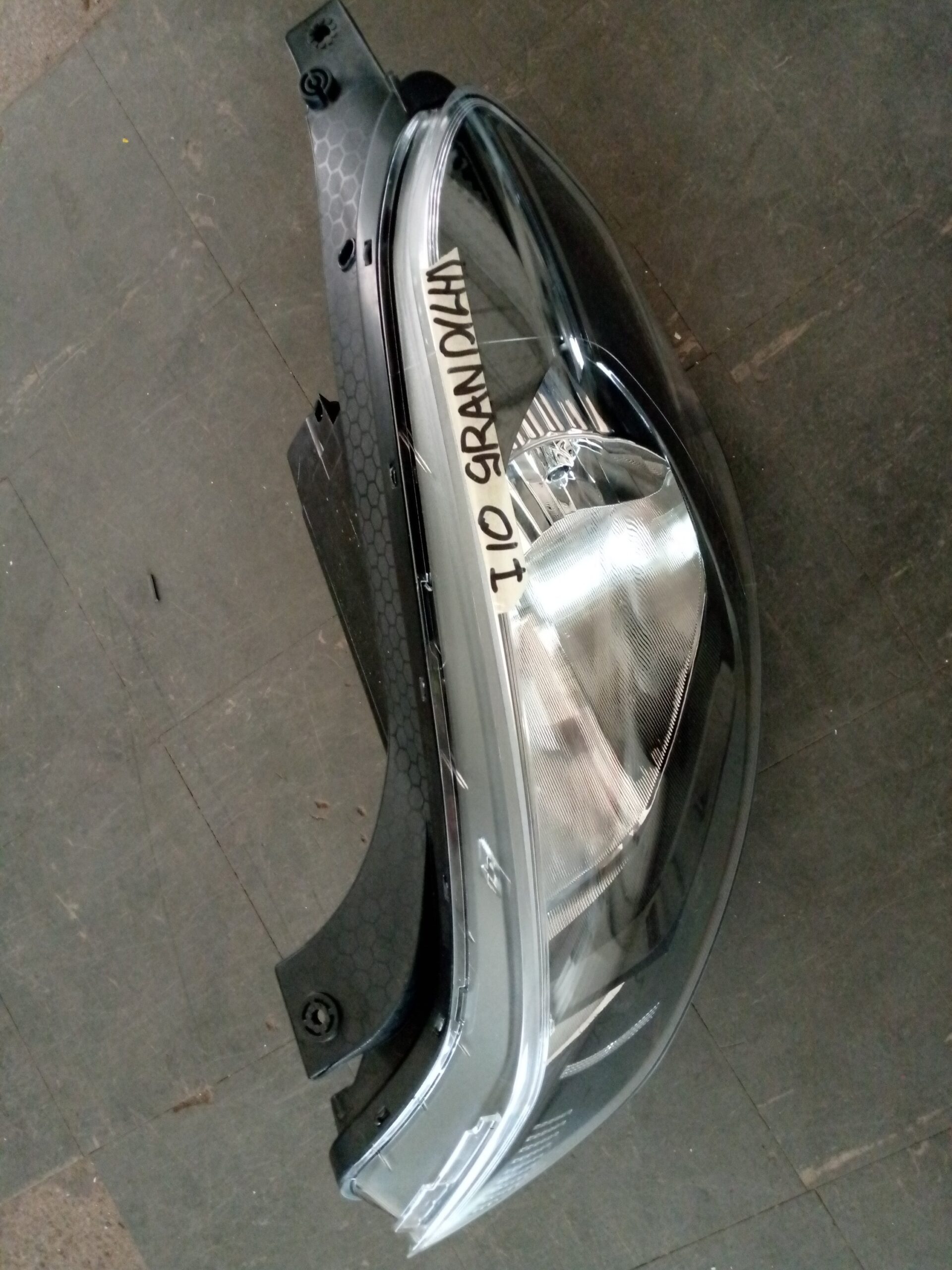 I-10 Grand left side Headlight