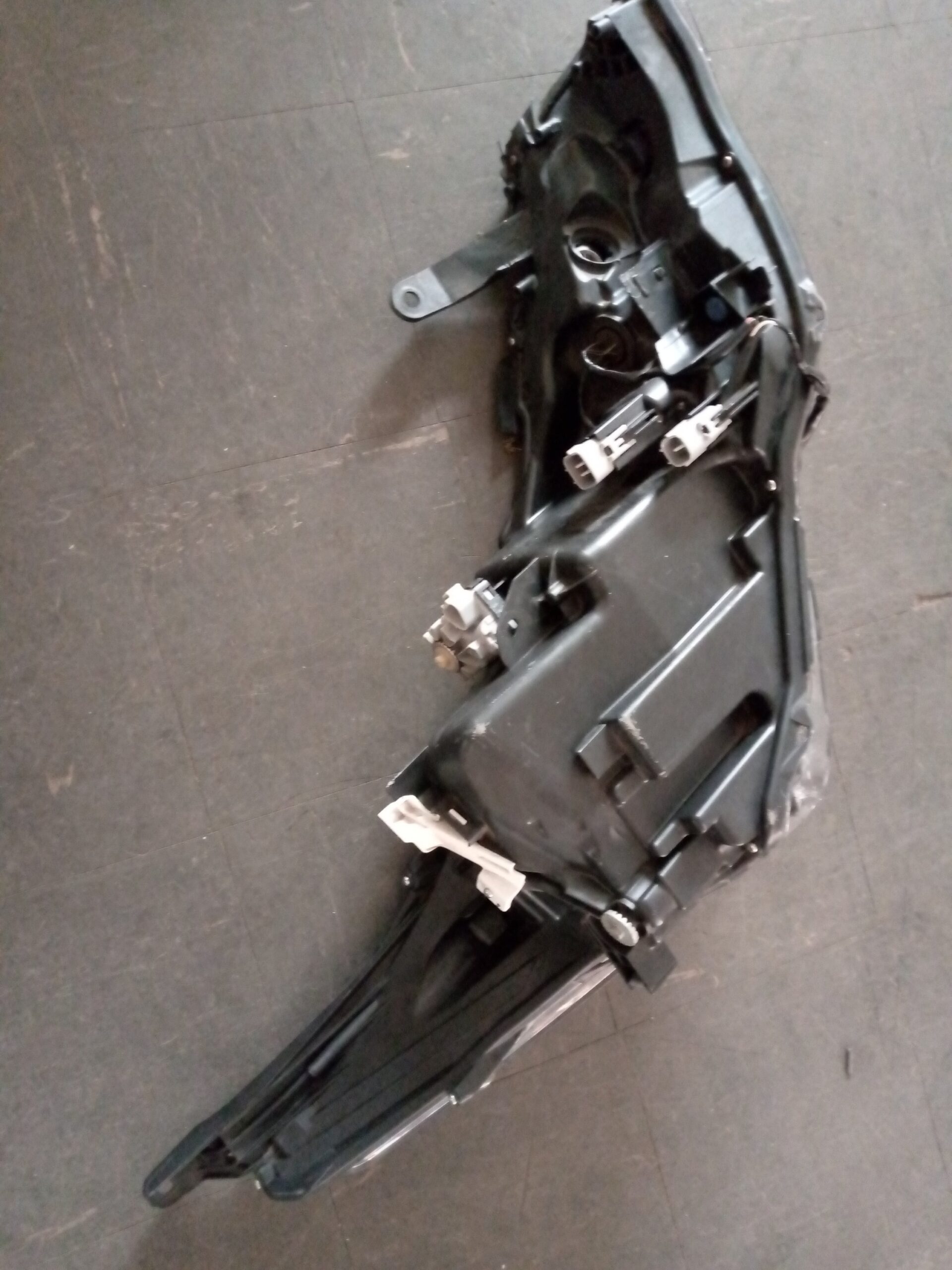 prestige left side Headlight - Image 2