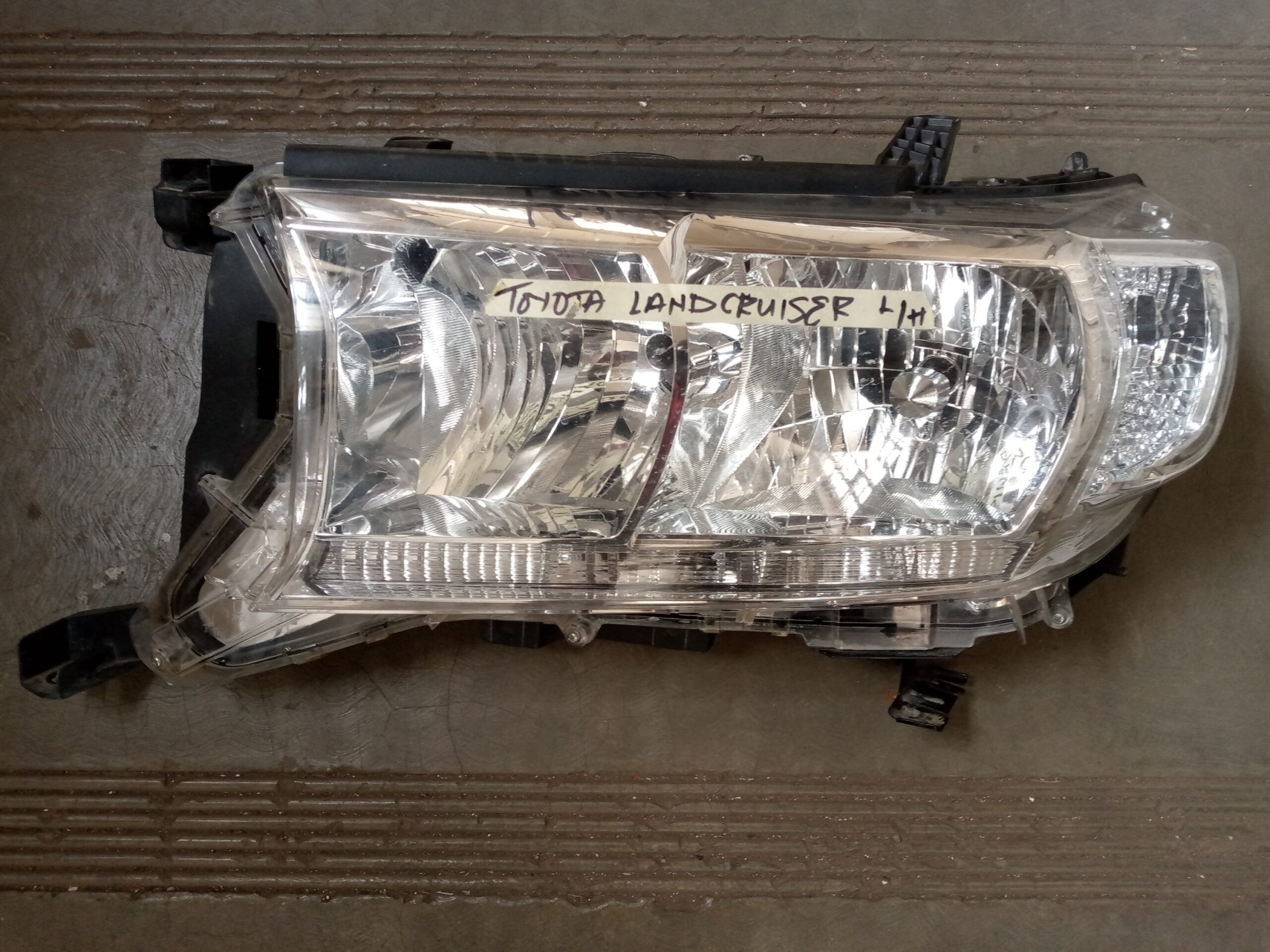 Toyota landcruiser left side Headlight