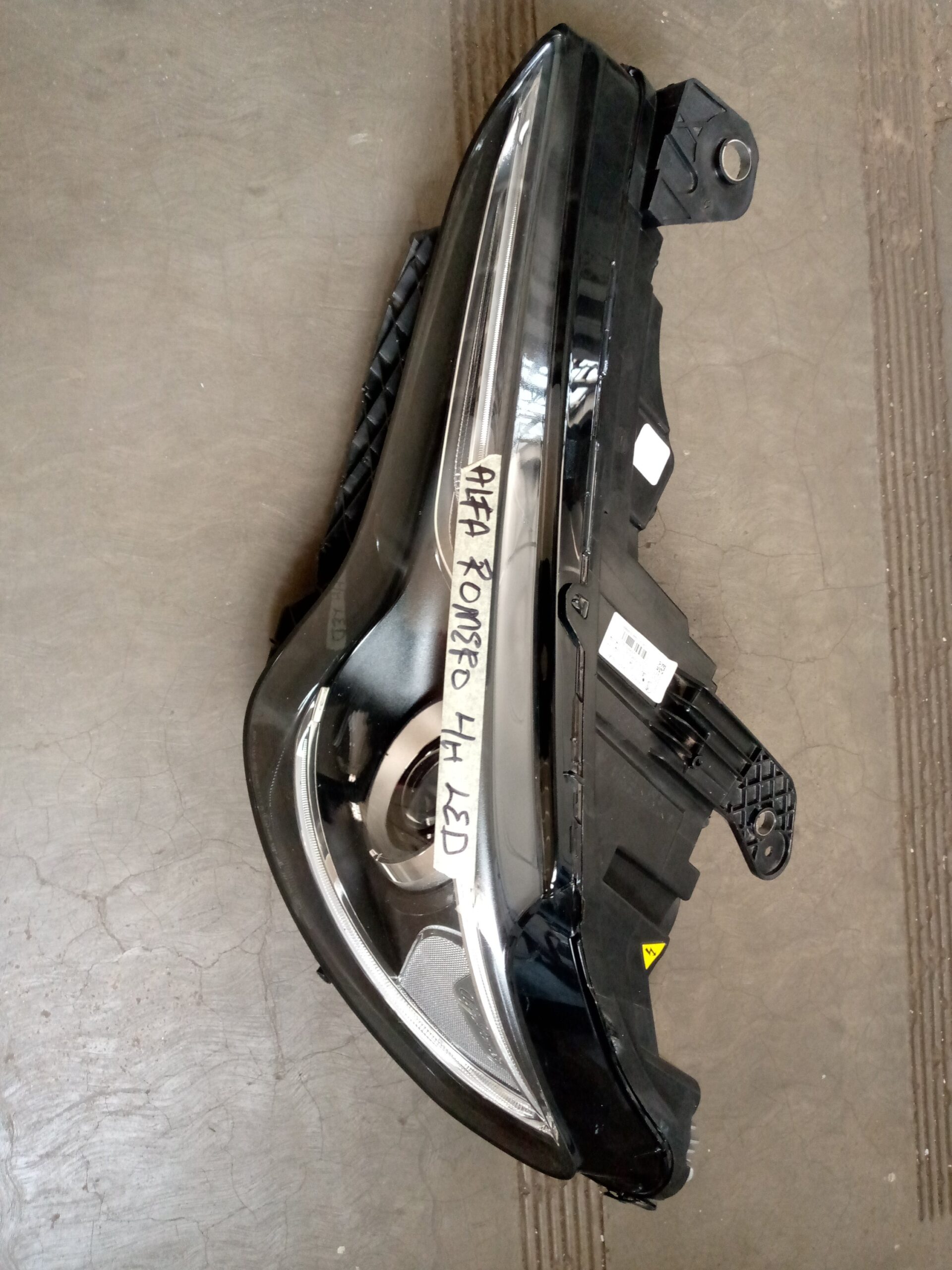 Alfa Romeo left side Headlight