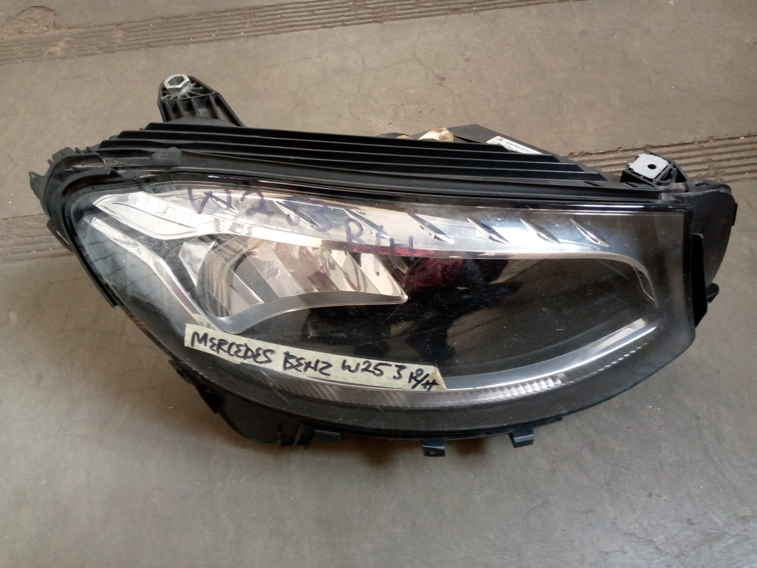 w 253 right side Headlight