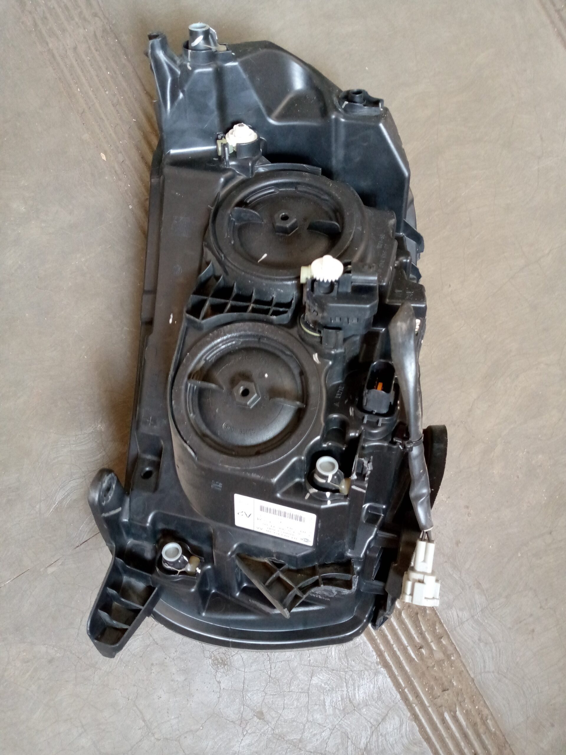 Benz X _ class left side Headlight - Image 2