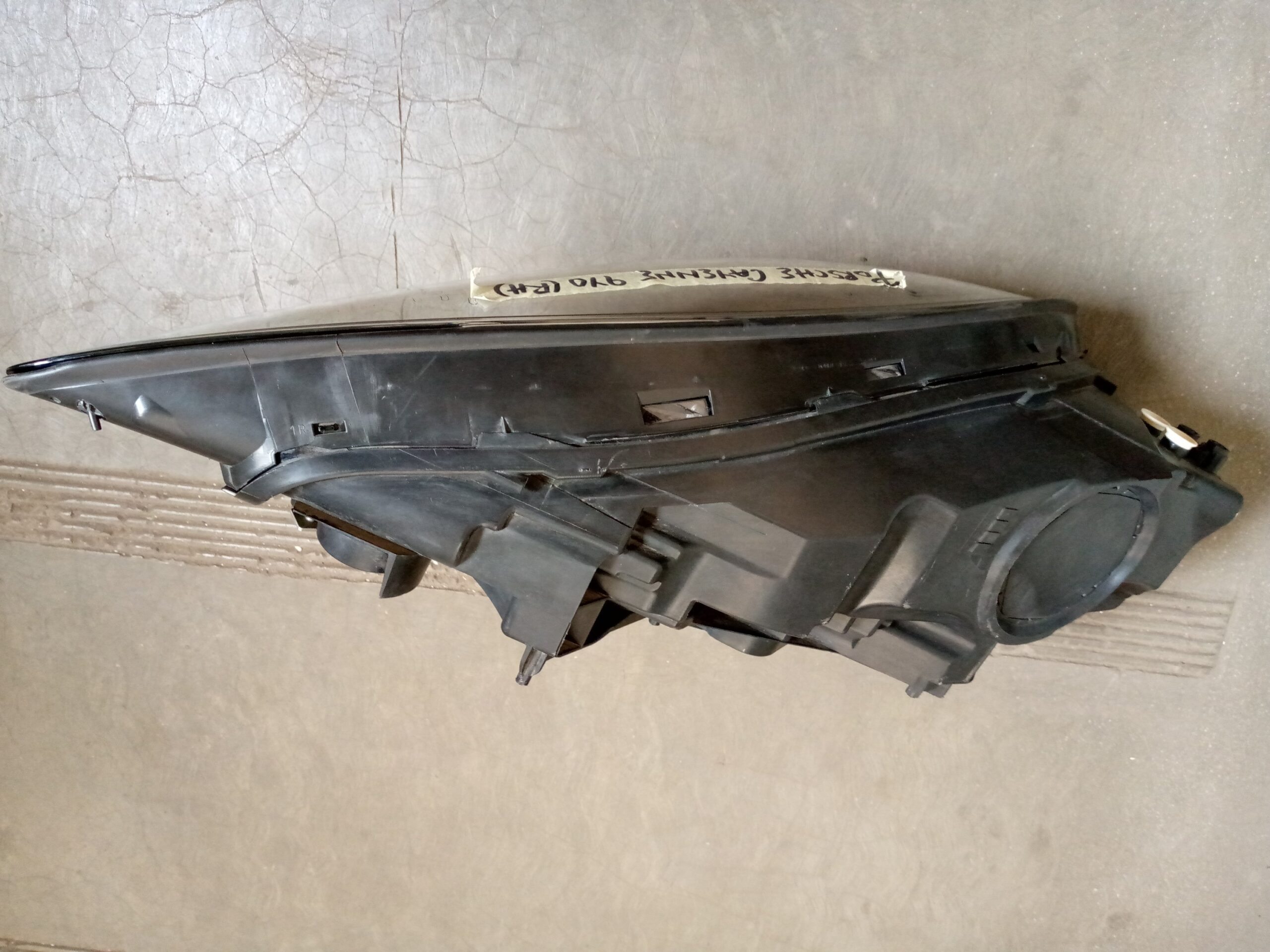 Porsche cayenne 9y0 right side Headlight - Image 2