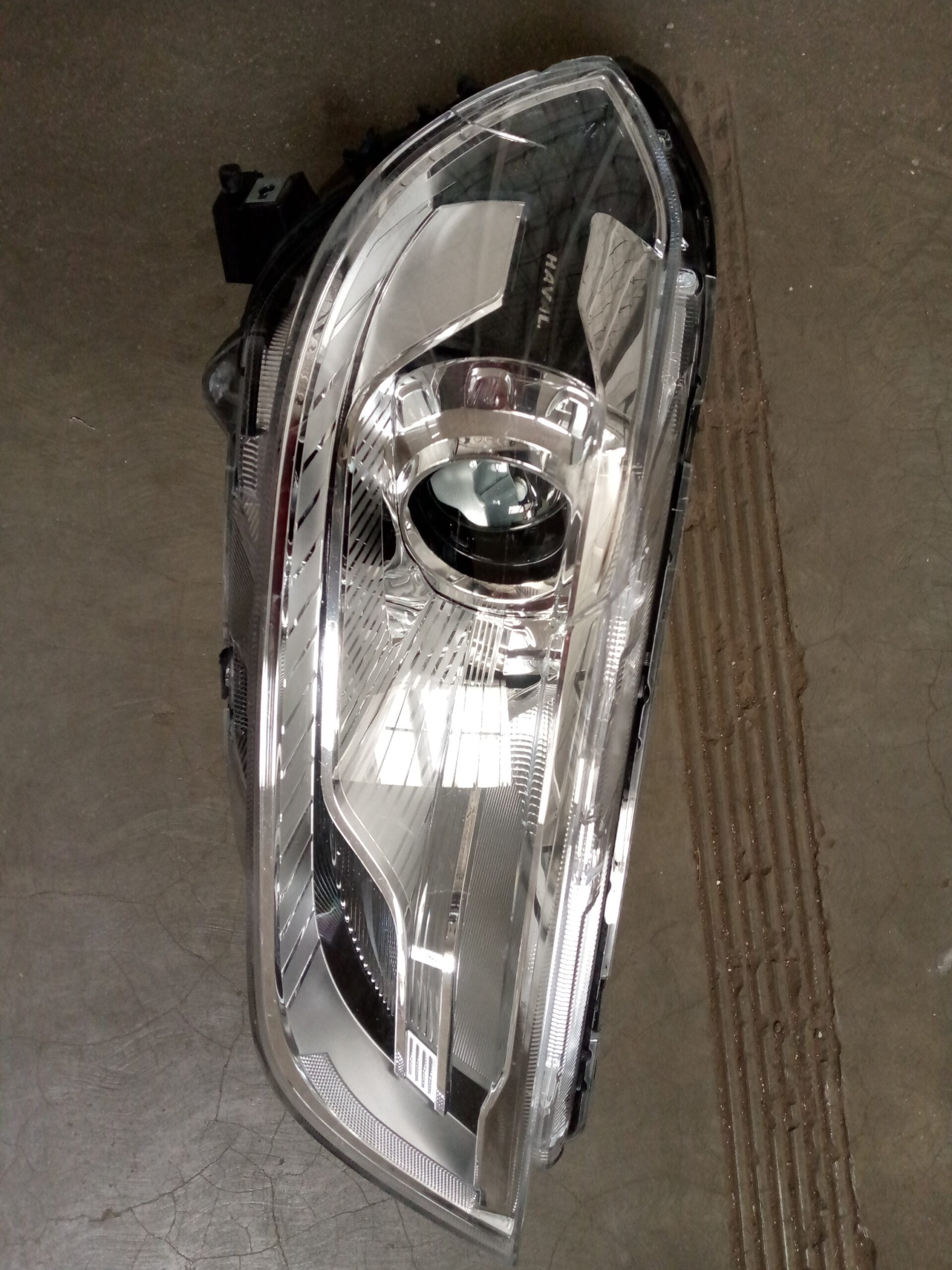 HAVAL H2 right side Headlight - Image 3