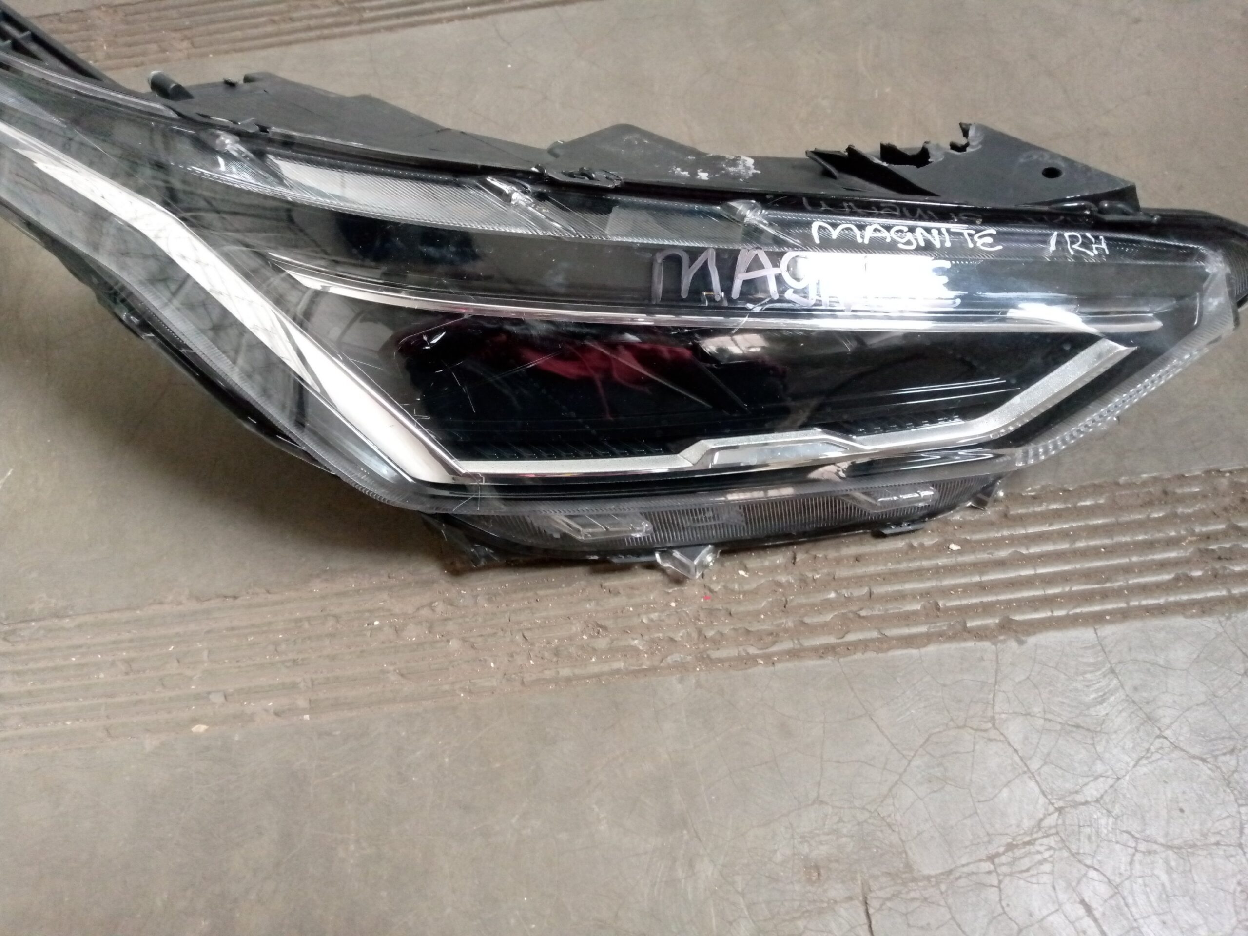 Magnite right side Headlight