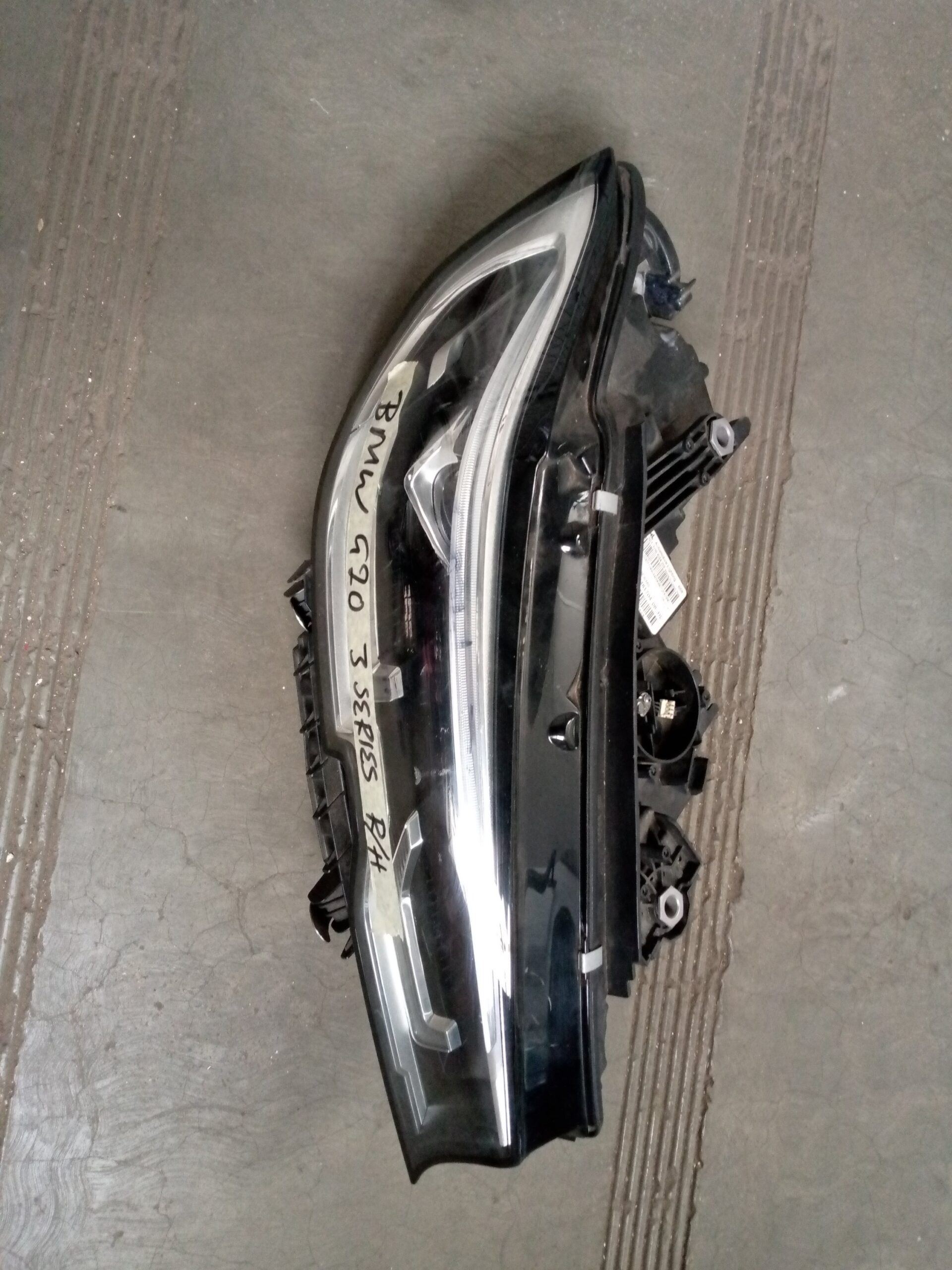BMW G20 3 series right side Headlight - Image 2