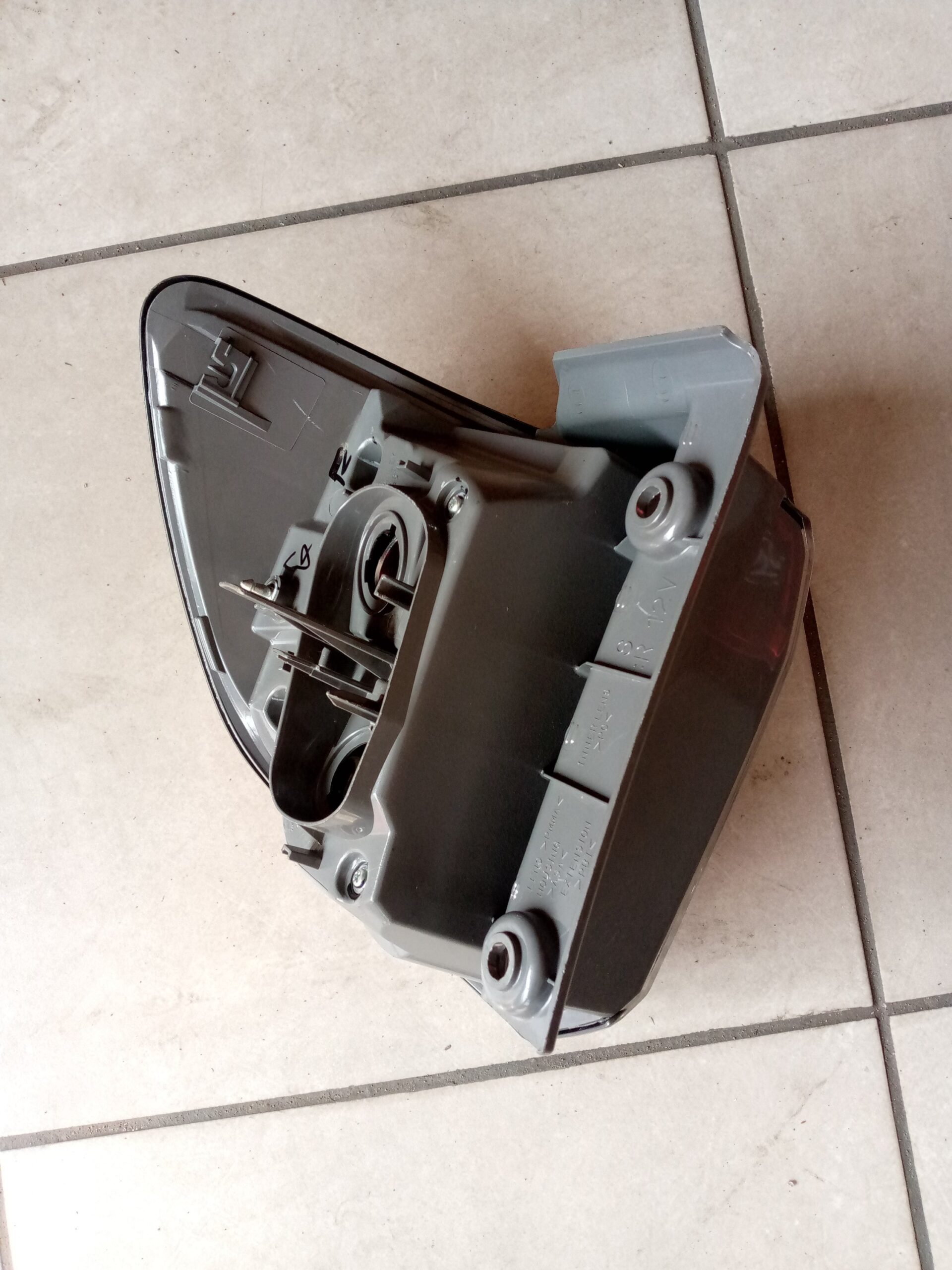 Fortuner Taillight - Image 2