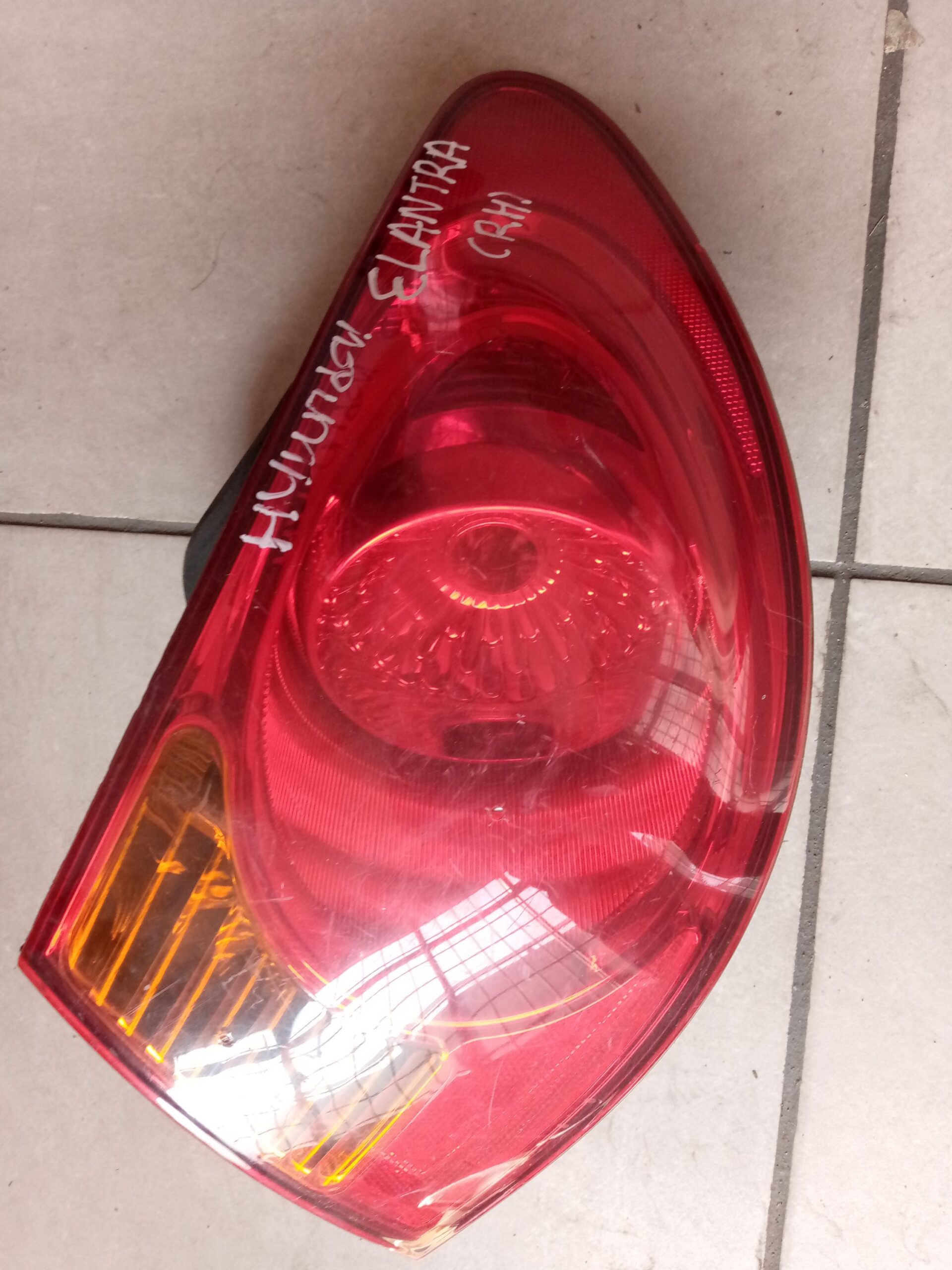 HYUNDAI Elantra right side Taillight