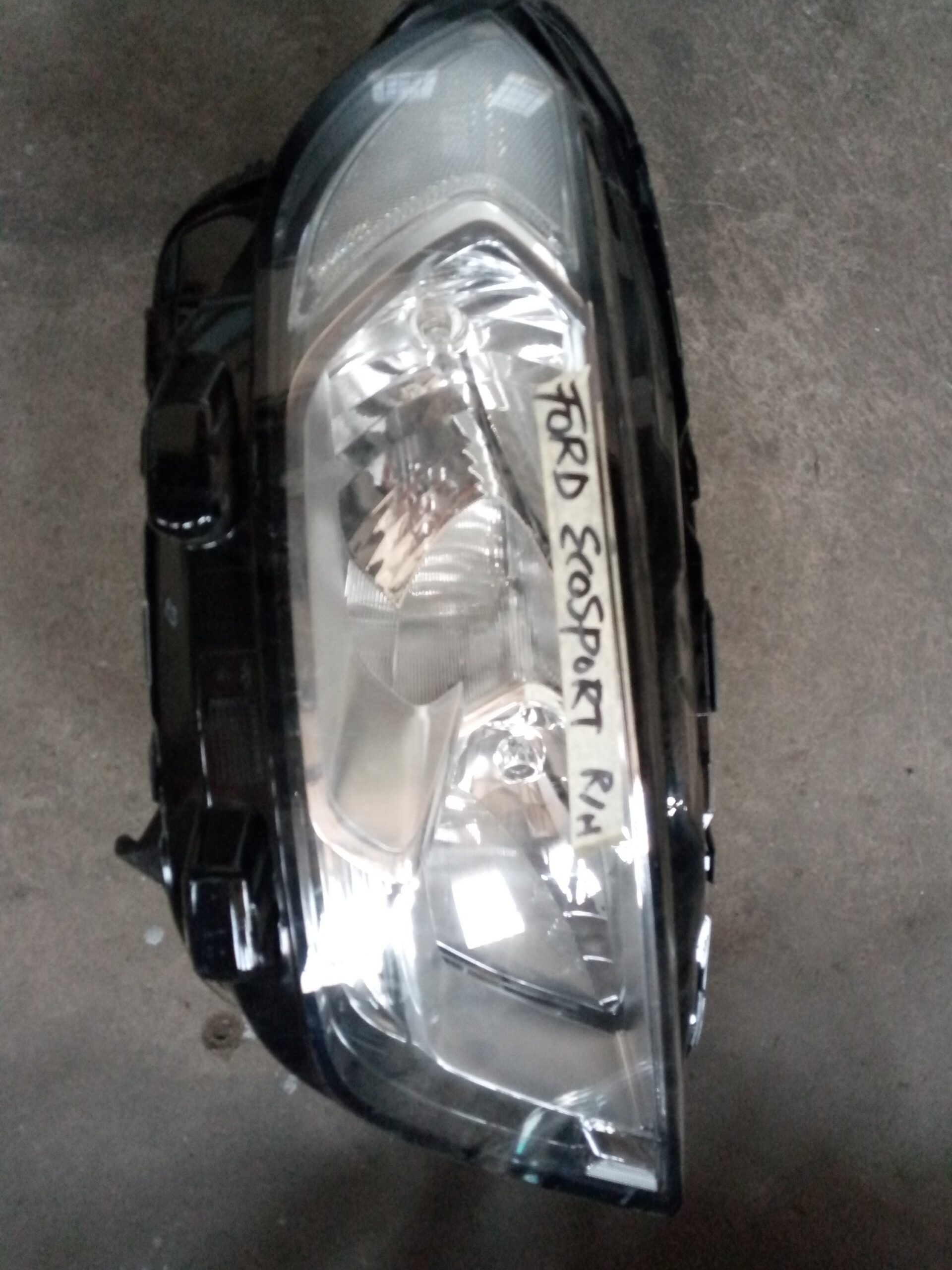 Ford escosport right side Headlight