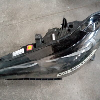 Alfa Romeo Giulia left side Headlight