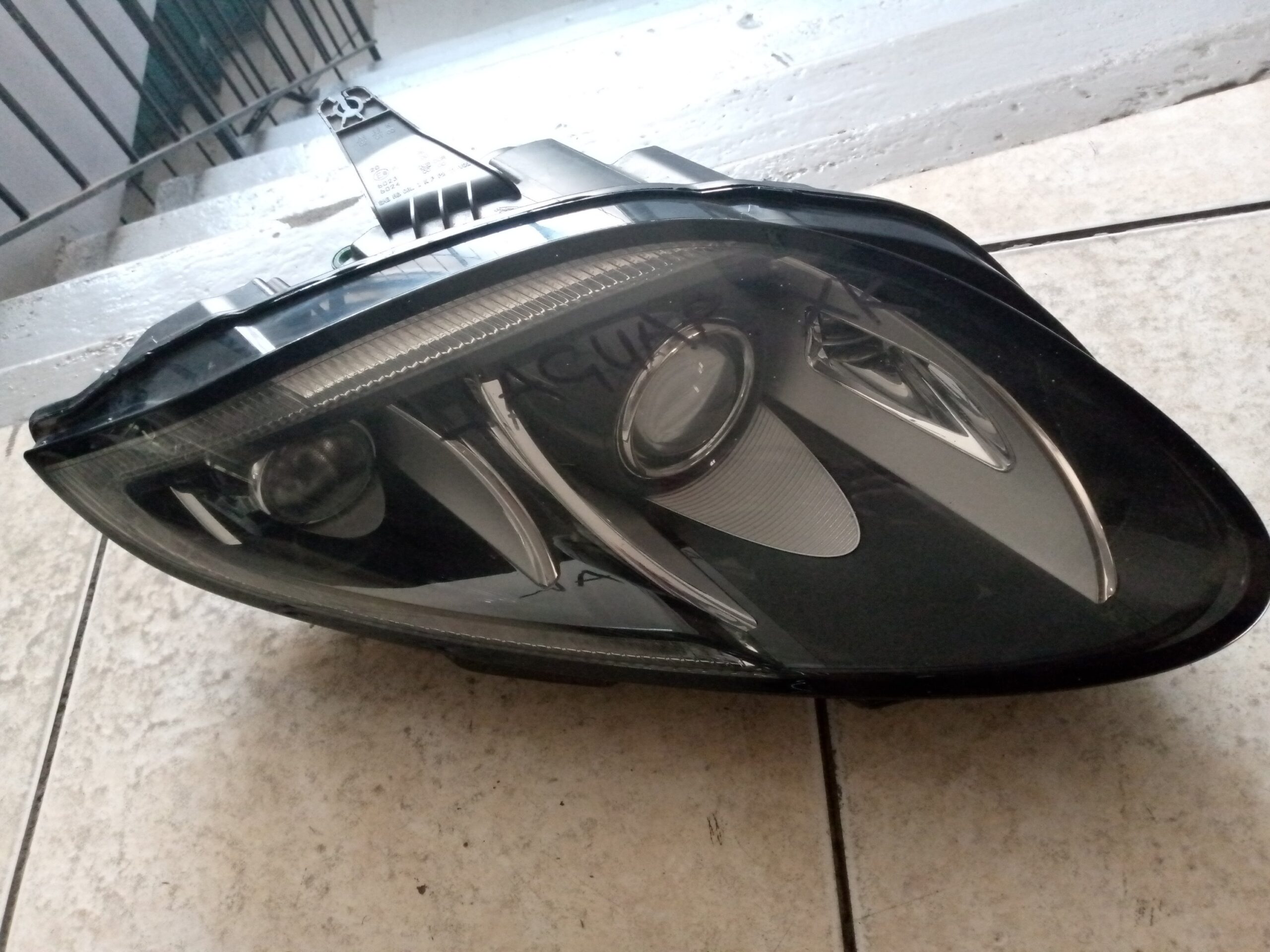 Jaguar XK Headlight - Image 3
