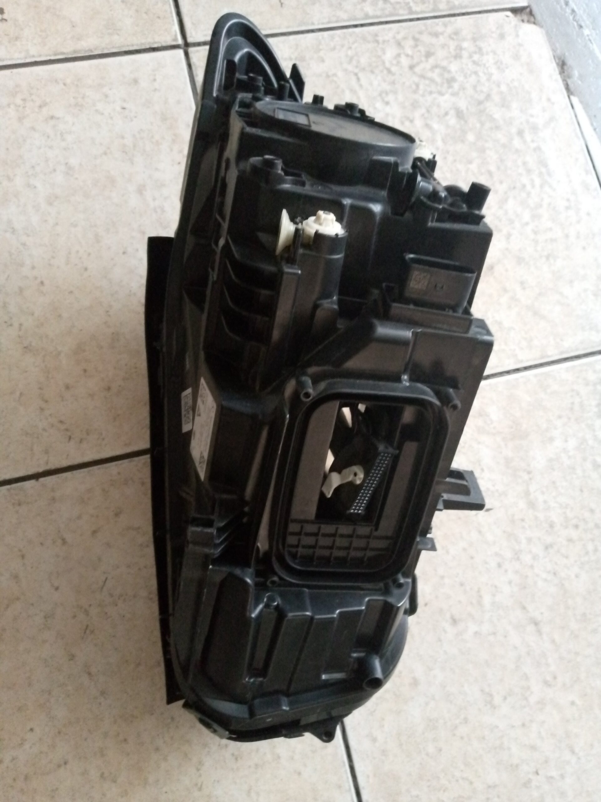 Benz B-class W247 right side Headlight - Image 3