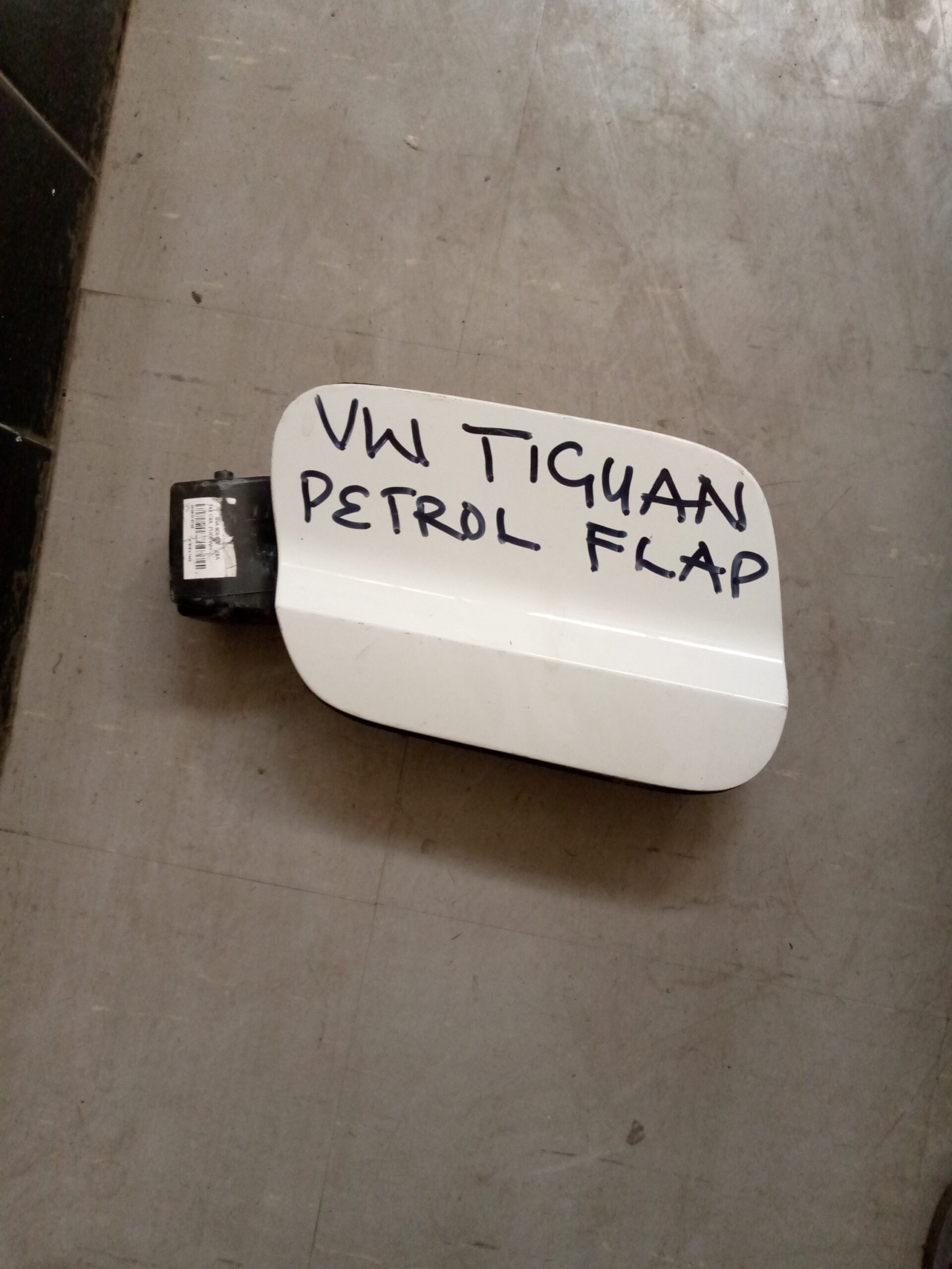 VW Tiguan petrol flap