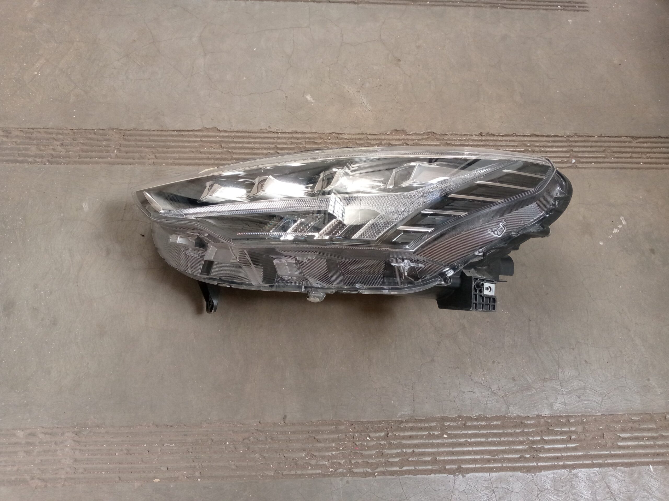HAVAL JOLION left side Headlight