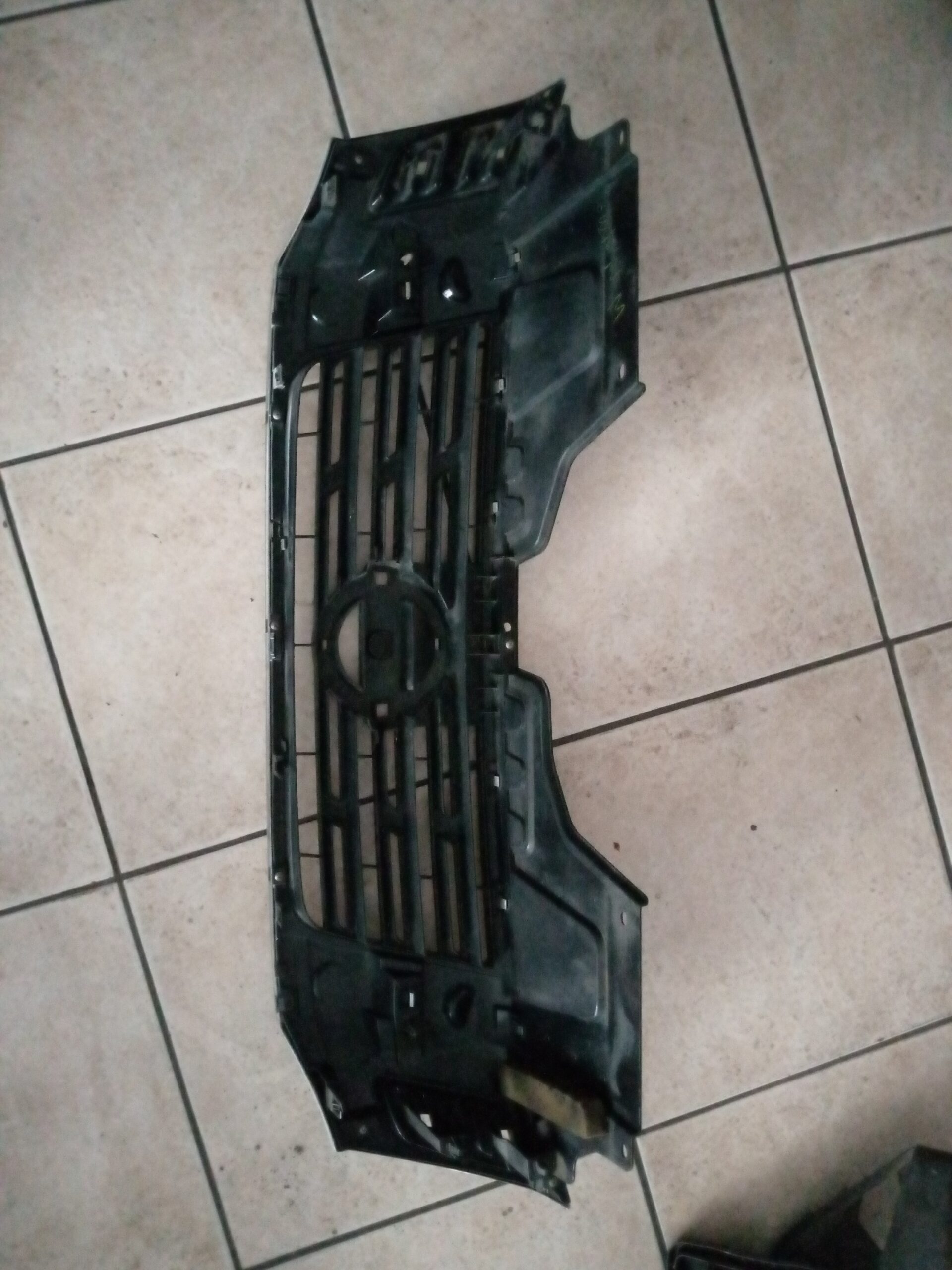 NISSAN NAVARA/ NP300 grille - Image 2