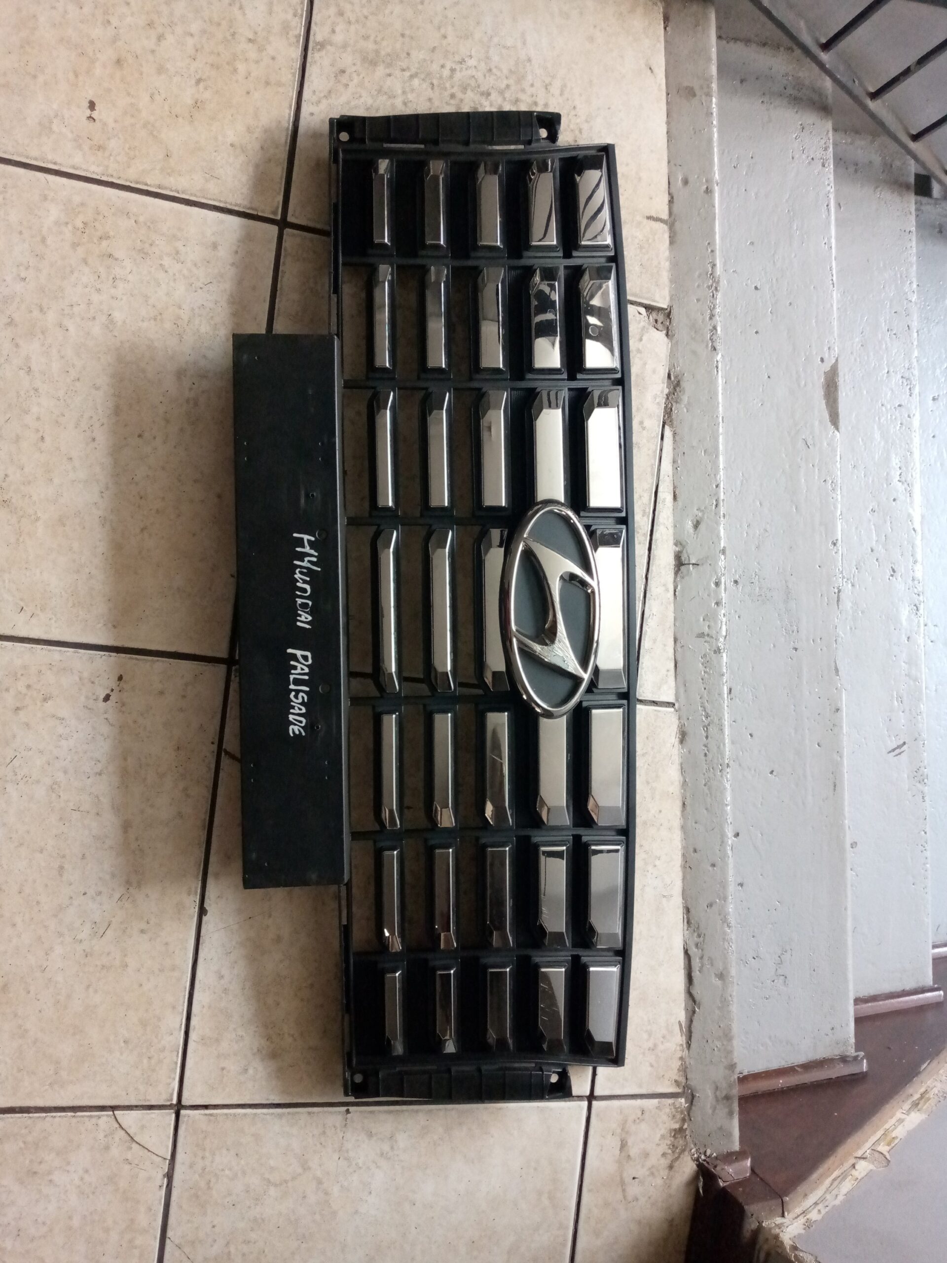 HYUNDAI PALISADE GRILLE