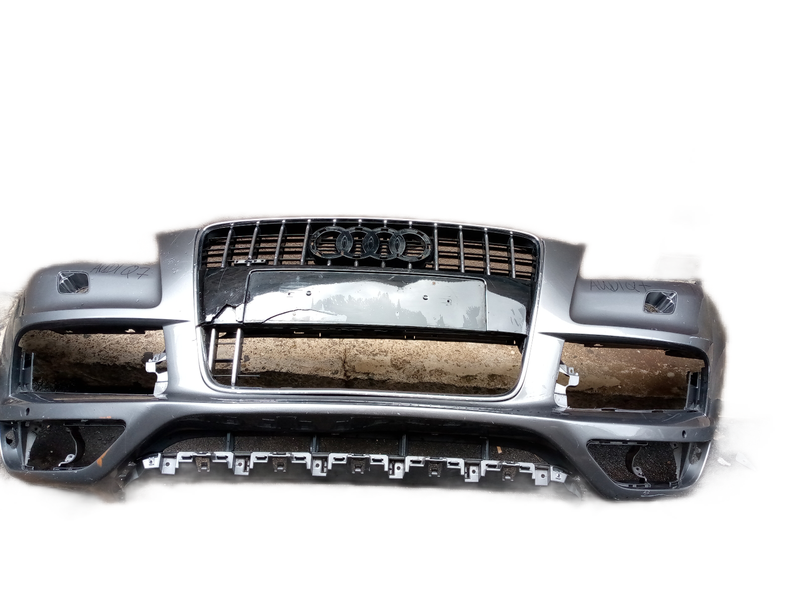 AUDI Q7 Bumper - Image 2