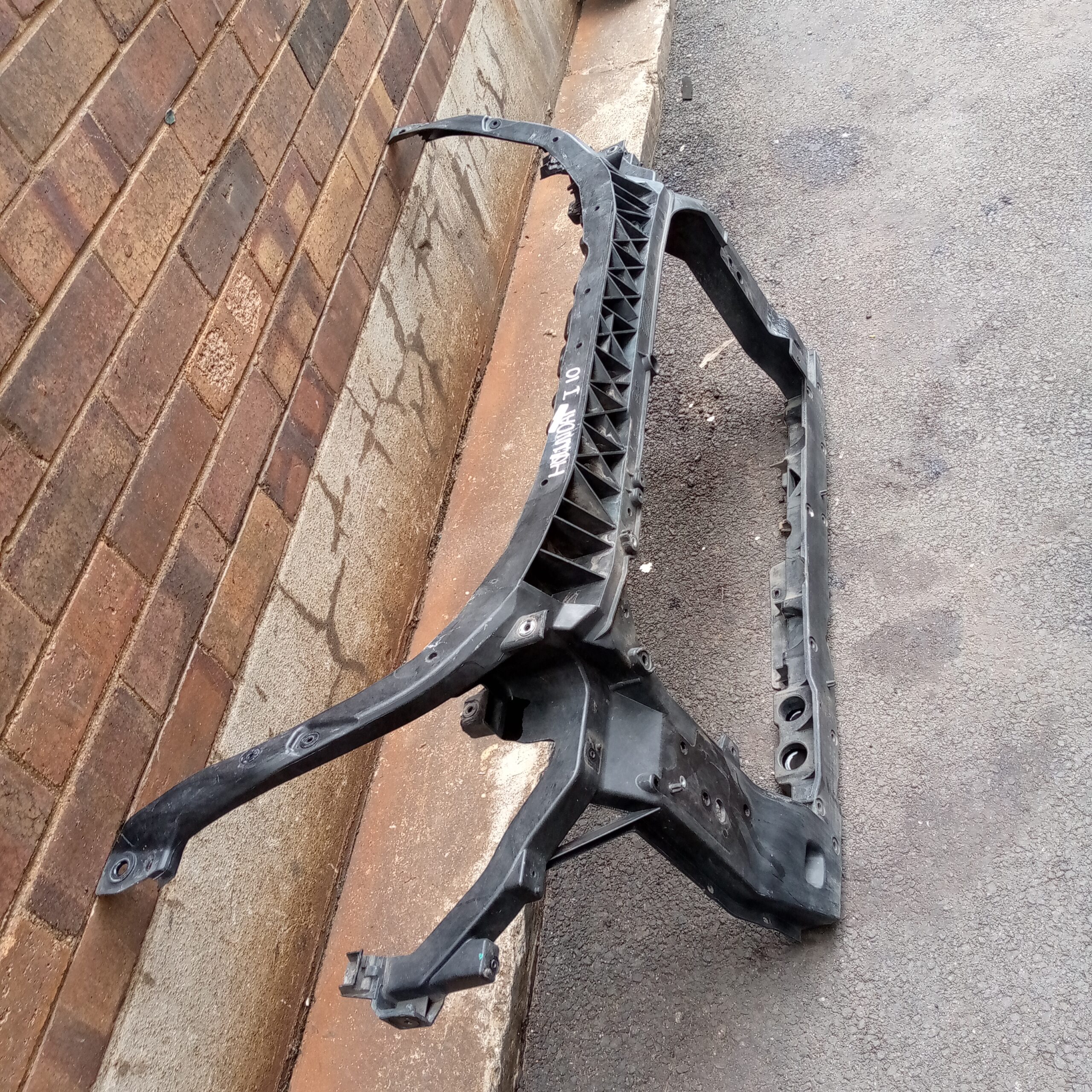 HYUNDAI I10 CRADLE