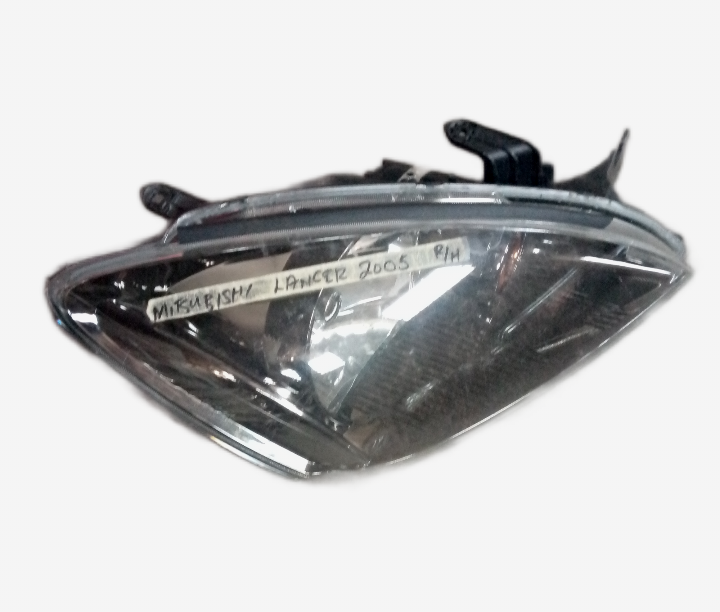 MITSUBISHI LANCER 2005 RIGHT SIDE HEADLIGHT
