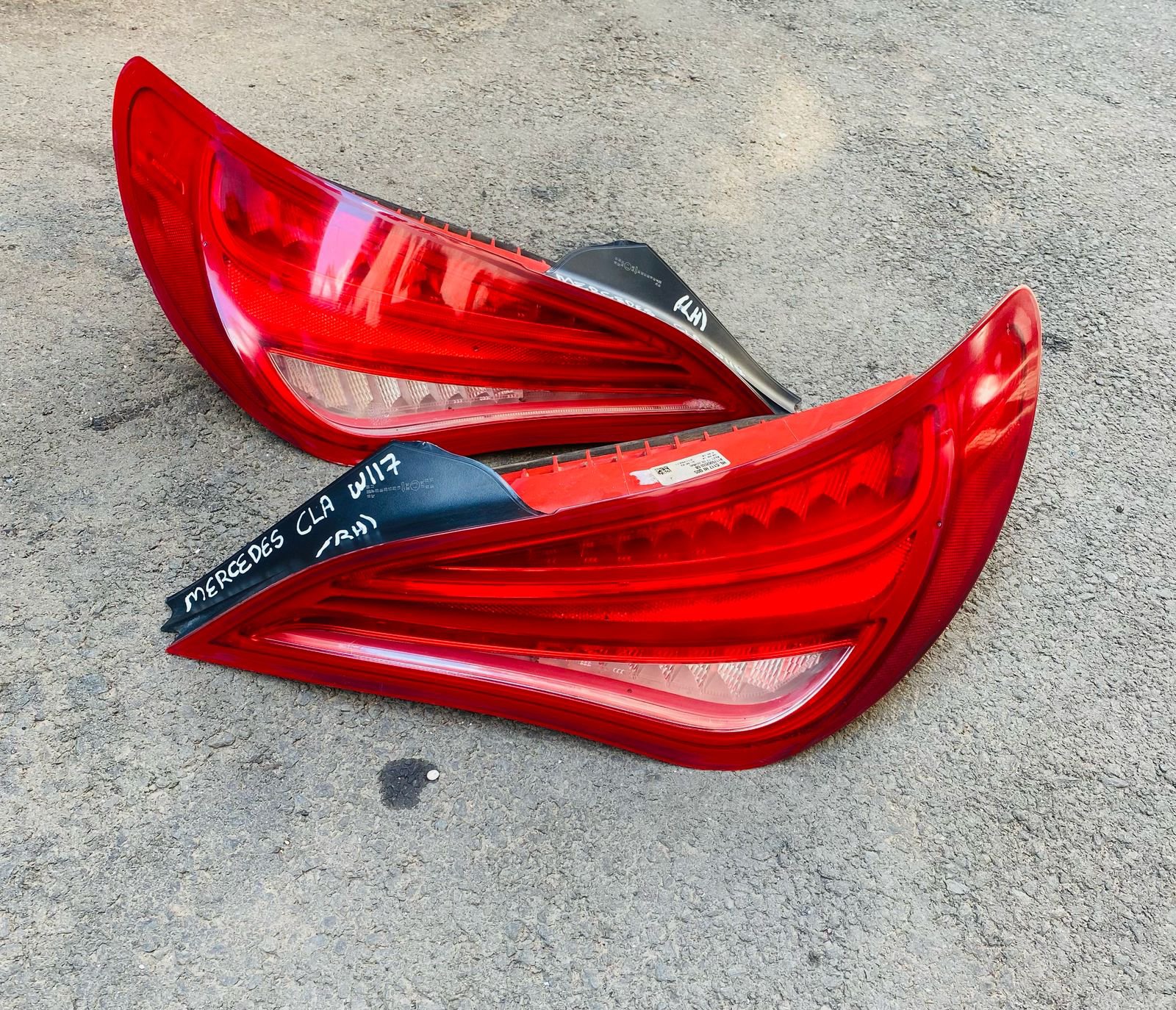 MERCEDES BENZ CLA W117 LEFT AND RIGHT SIDE TAILLIGHT - Image 2