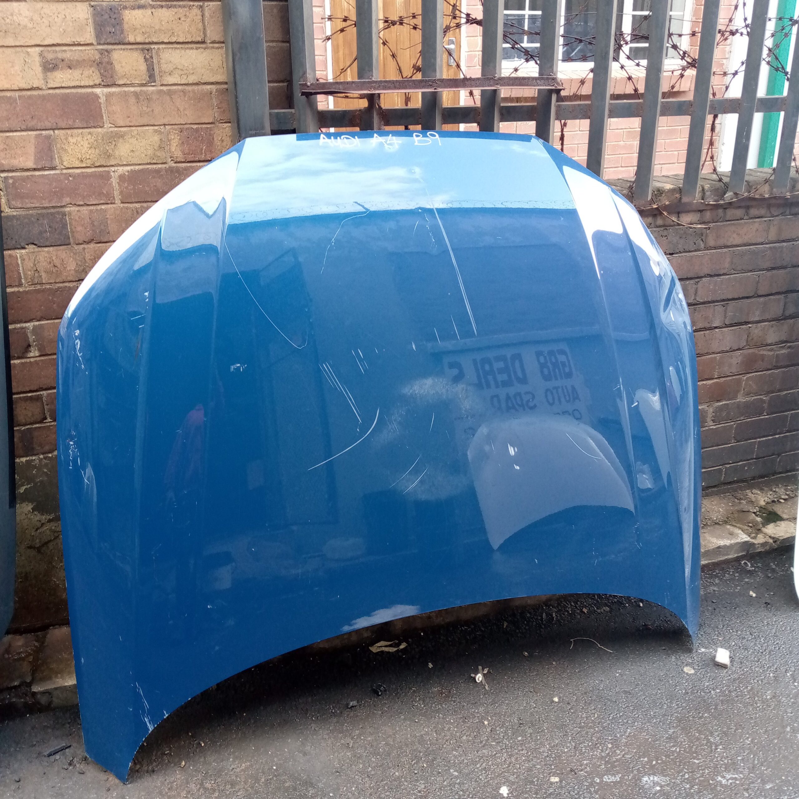 AUDI A4 B9 BONNET