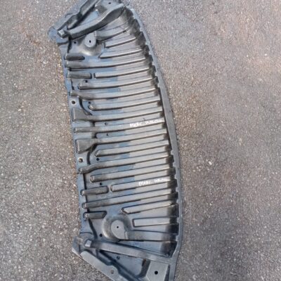 Mercedes Benz W204 splash cover