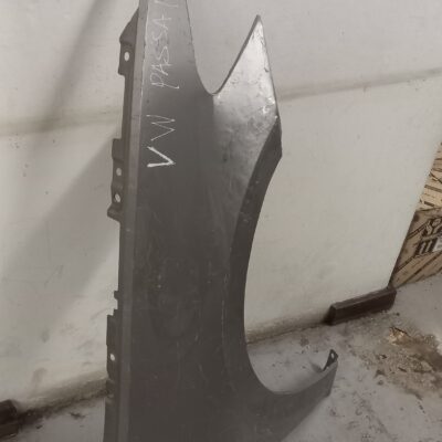 VW Passat Right-Hand Fender Replacement