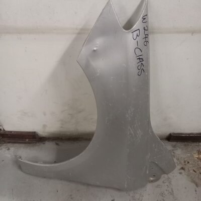 Mercedes-Benz W246 B-Class Right-Hand Fender Replacement