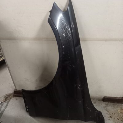Mercedes-Benz W205 Left-Hand Fender Replacement