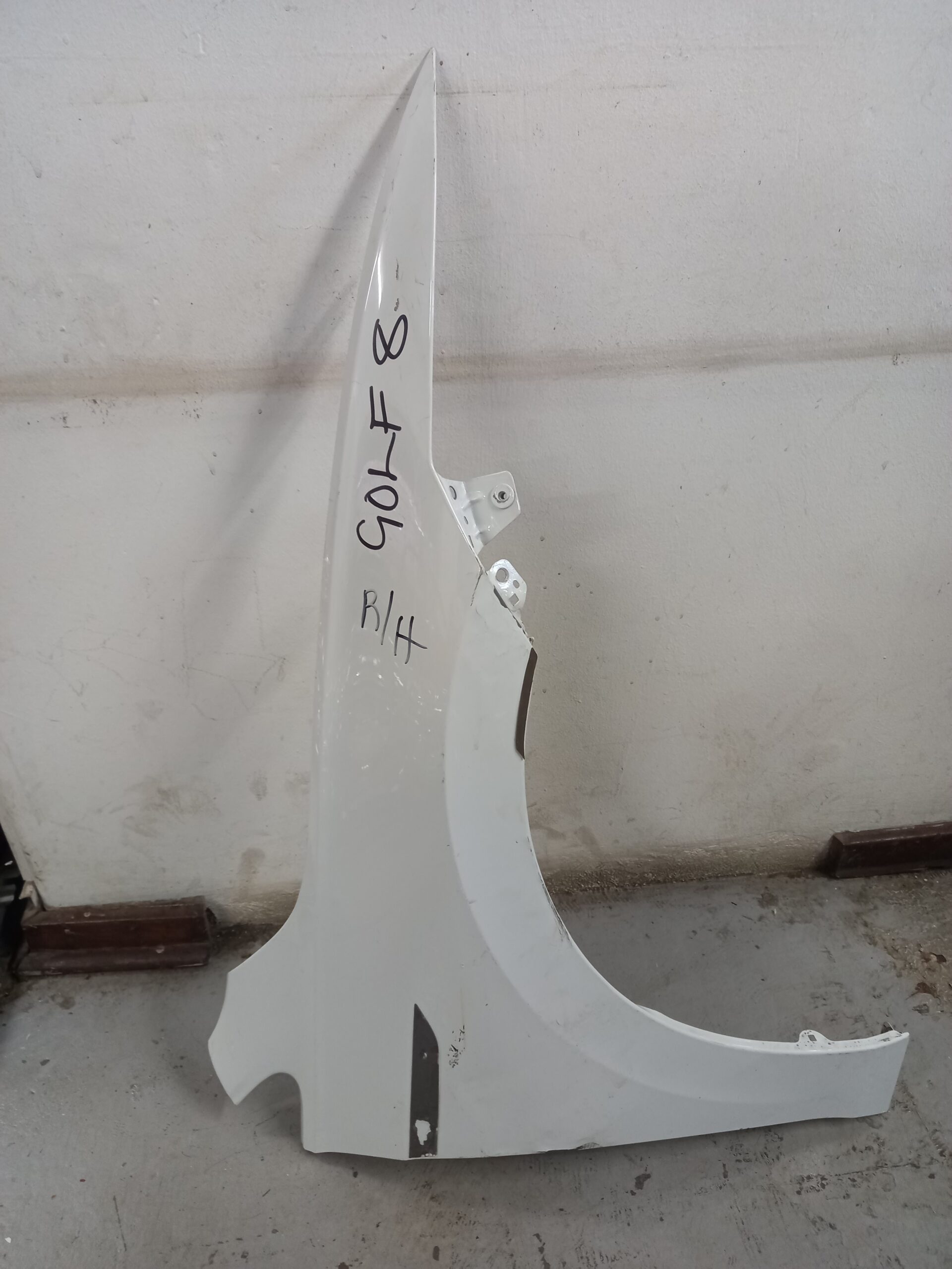 VW Golf 8 Right Fender Replacement