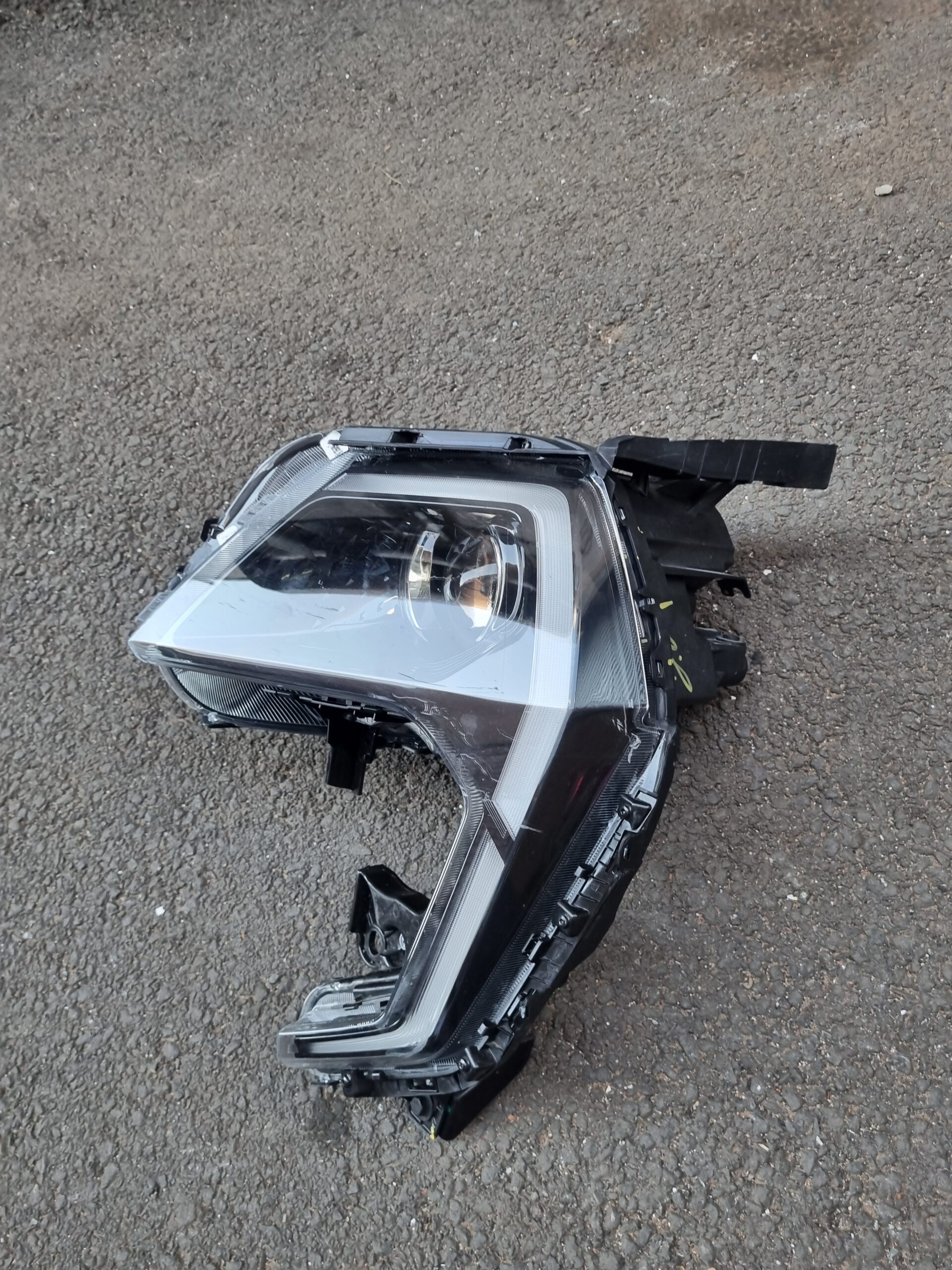 Mahindra XUV 3XO Left Headlight