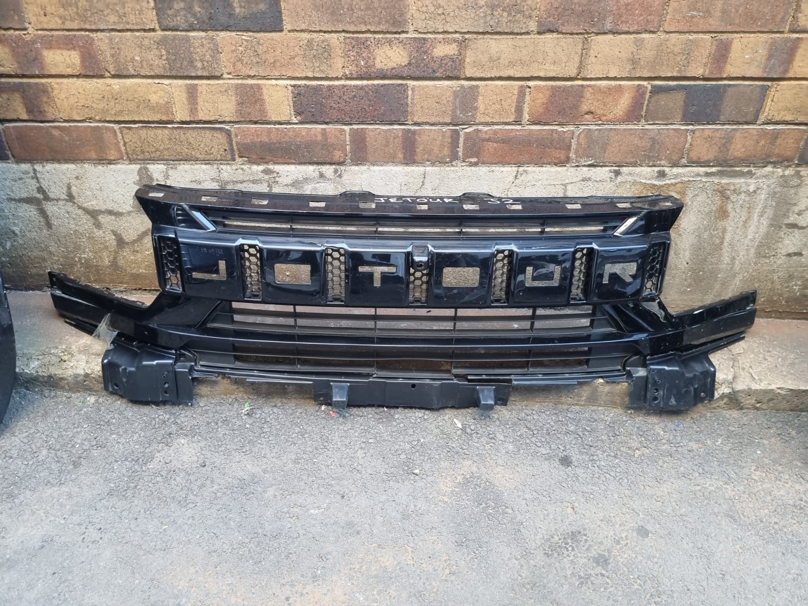 Jetour J2 Front Grille Replacement