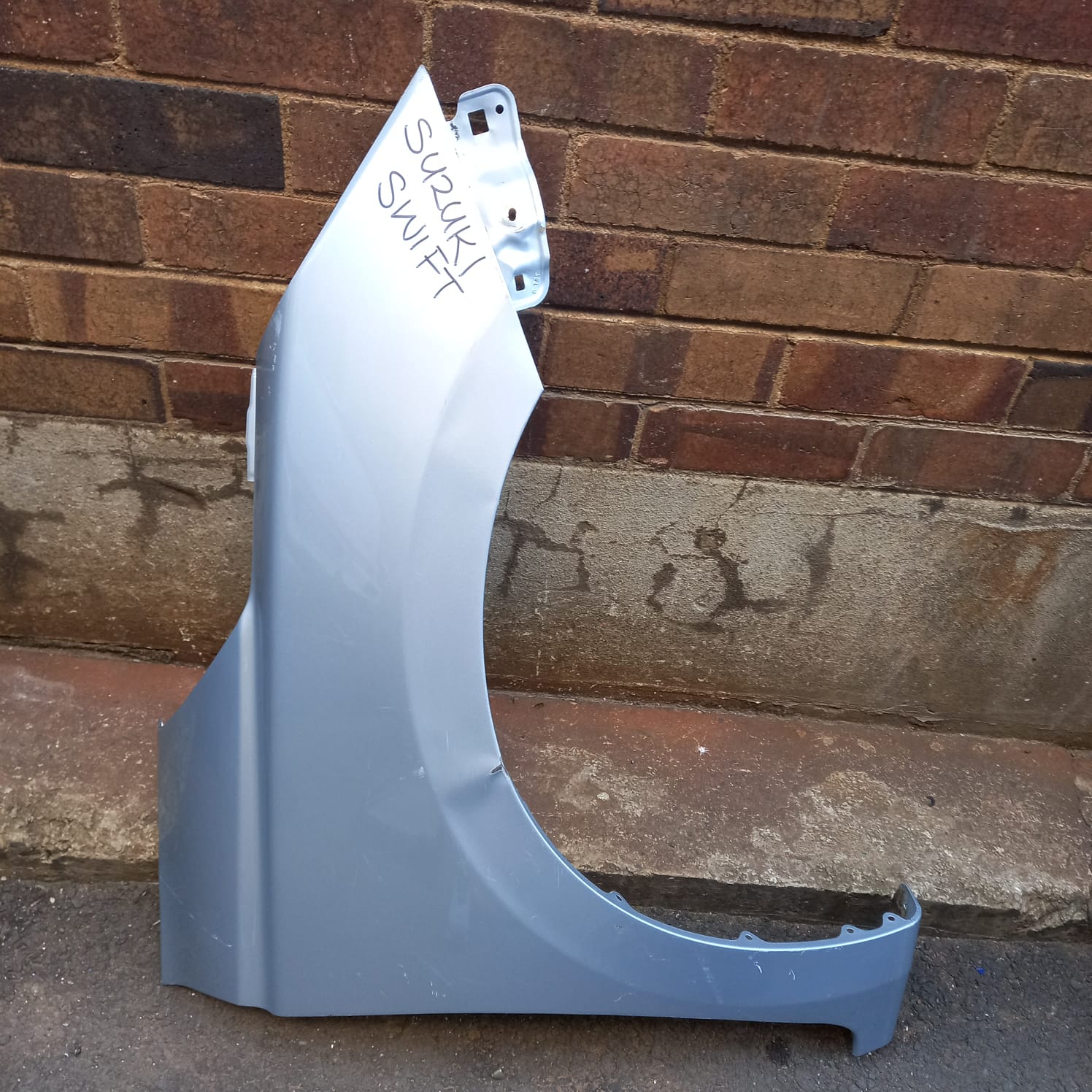 SSuzuki Swift Right-Hand Fender Replacementuzuki Swift Right-Hand Fender Replacement