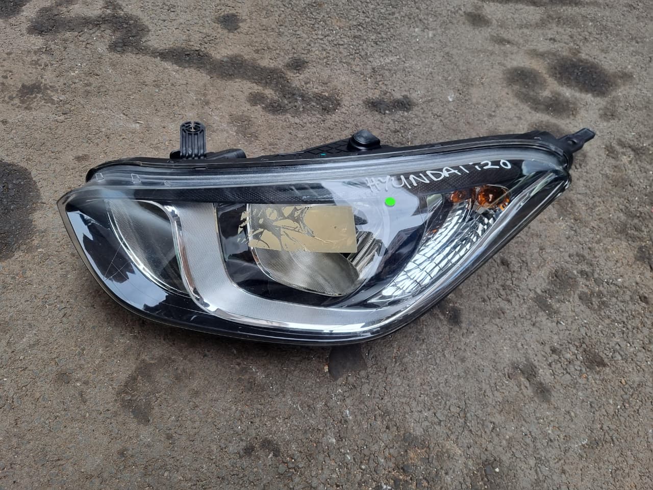 Hyundai i20 Left Headlight Replacement Assembly