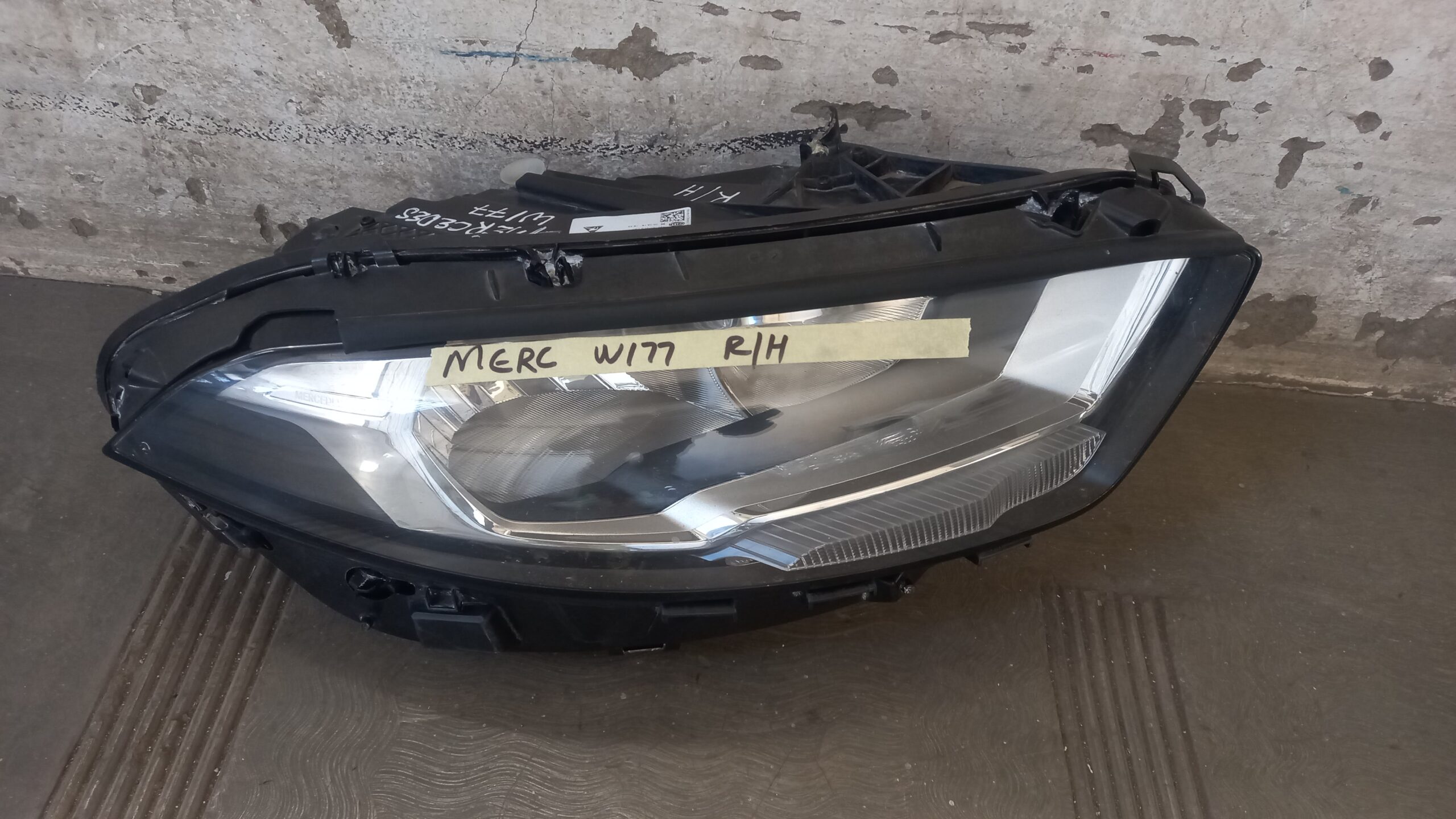 Mercedes-Benz W177 Right Headlight Replacement