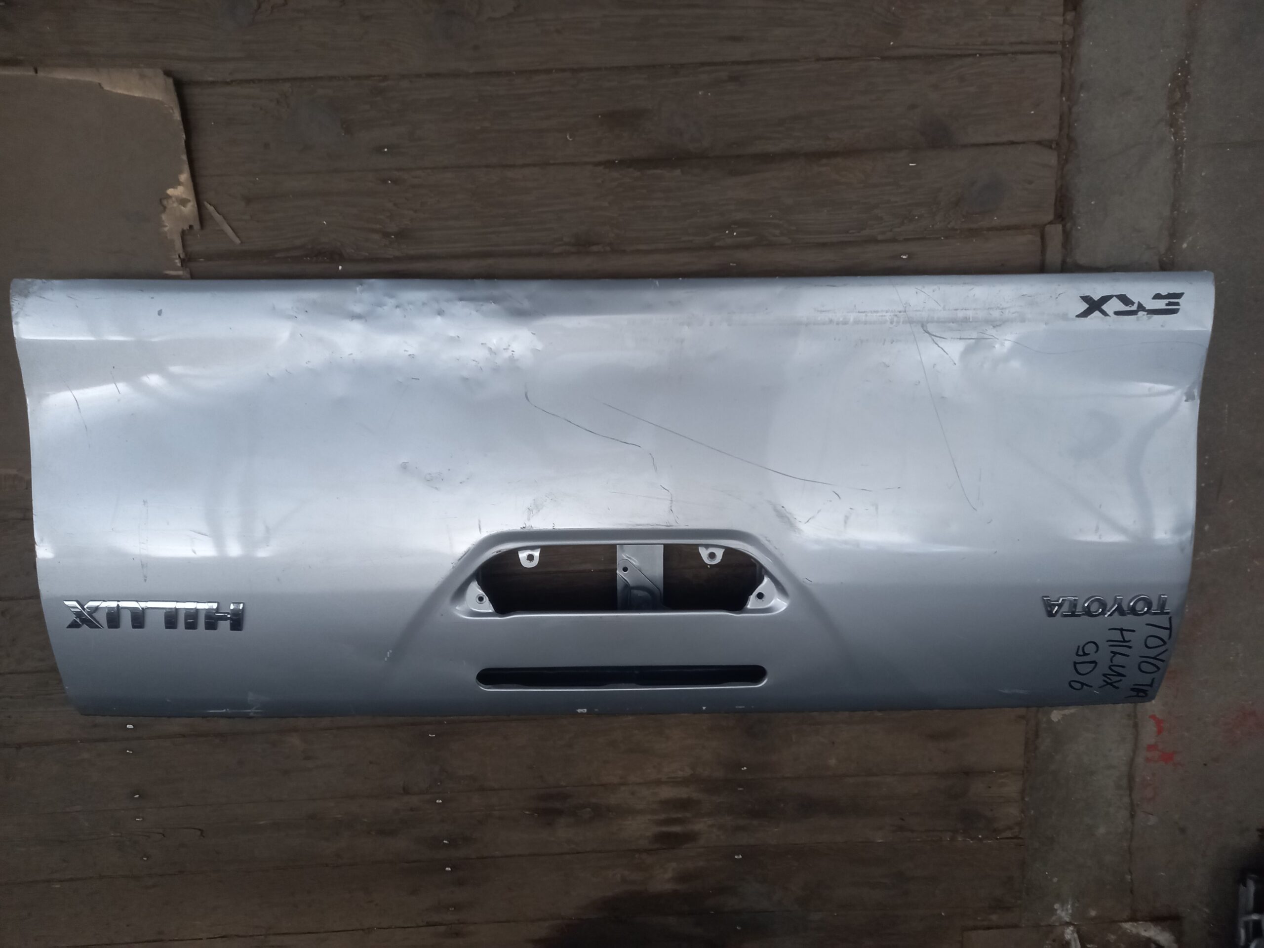 Toyota Hilux GD-6 Tailgate Replacement