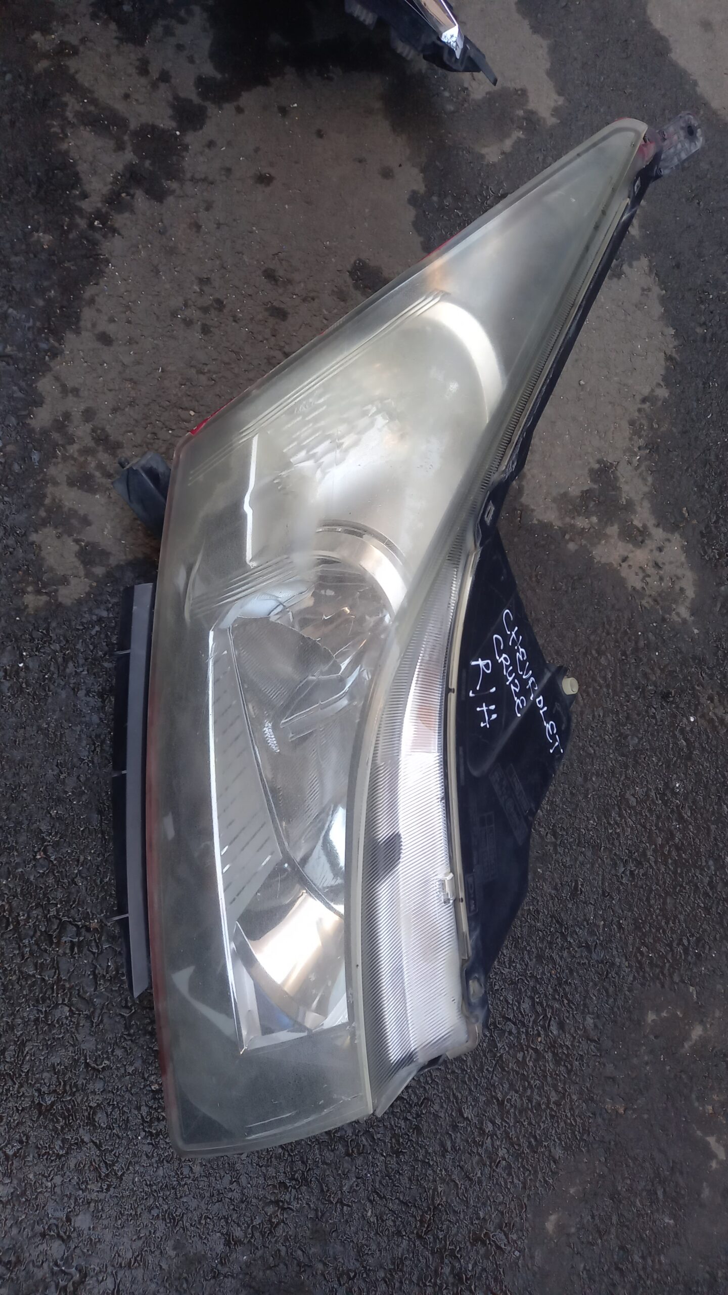 Chevrolet Cruze Right Headlight Replacement