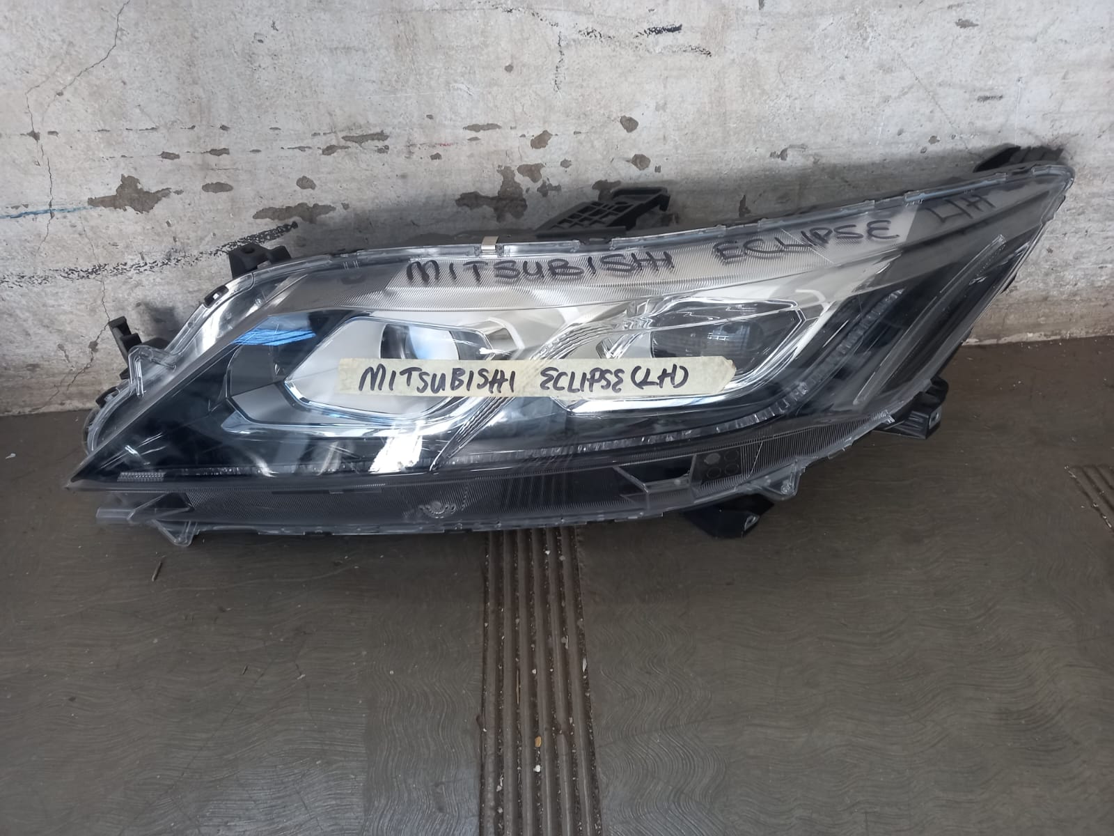 Mitsubishi Eclipse Left Headlight Replacement