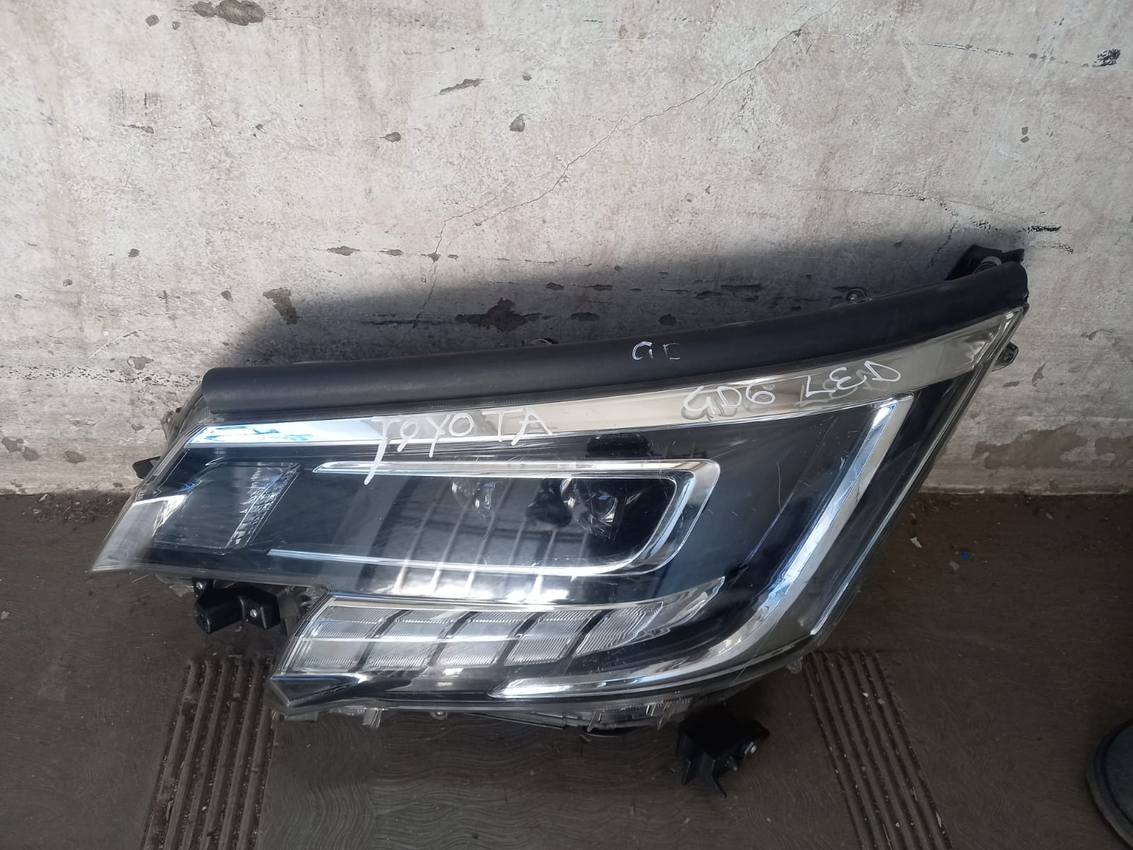 Toyota Hilux GD-6 LED Left Headlight OEM Replacement