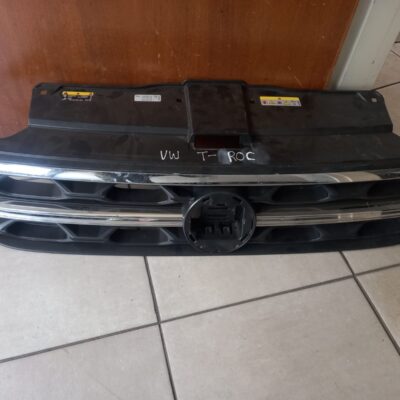 VW T-Roc Front Grille Replacement